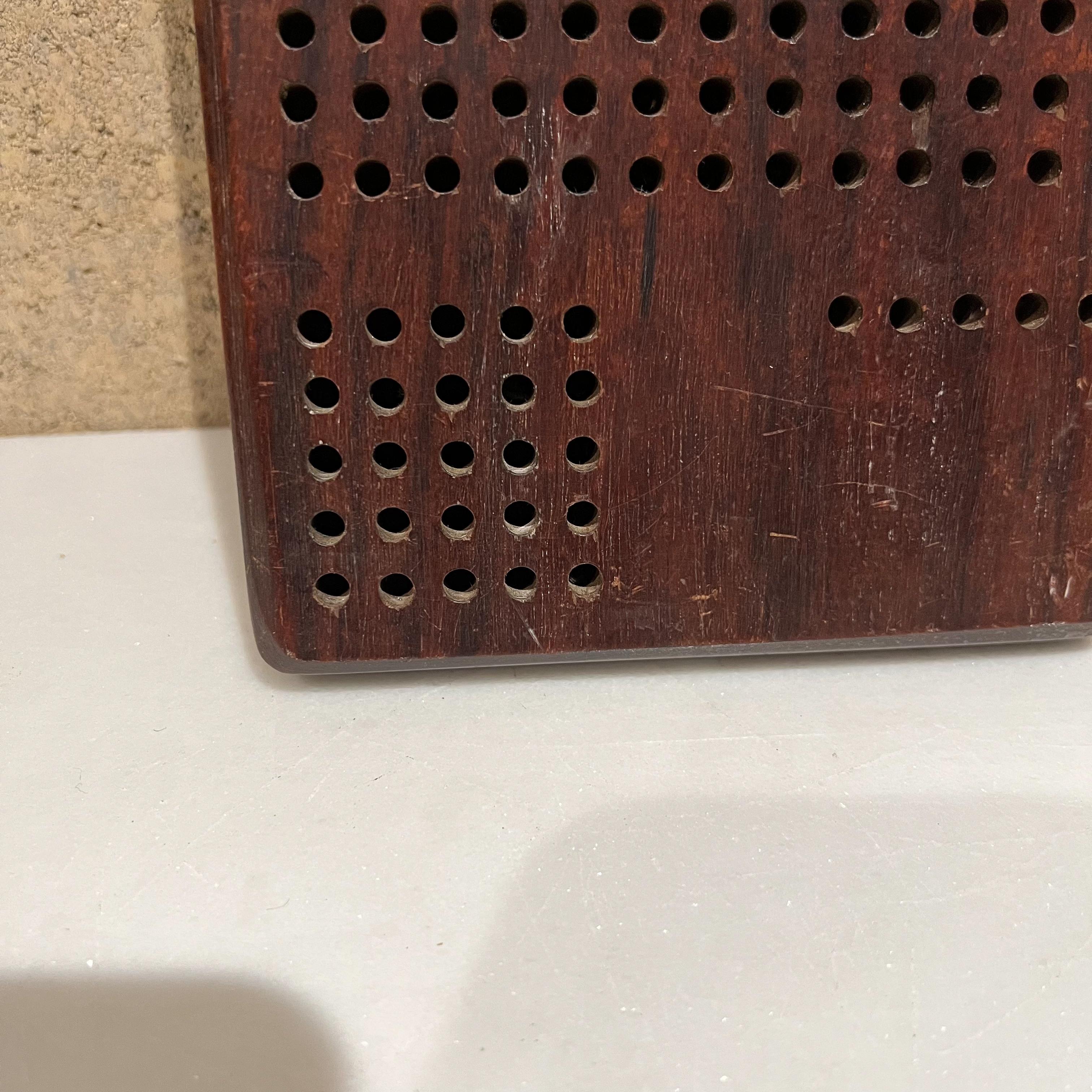 Mid-Century Modern Cribbage Game Board in Rosewood 1960s Vintage In Good Condition In Chula Vista, CA