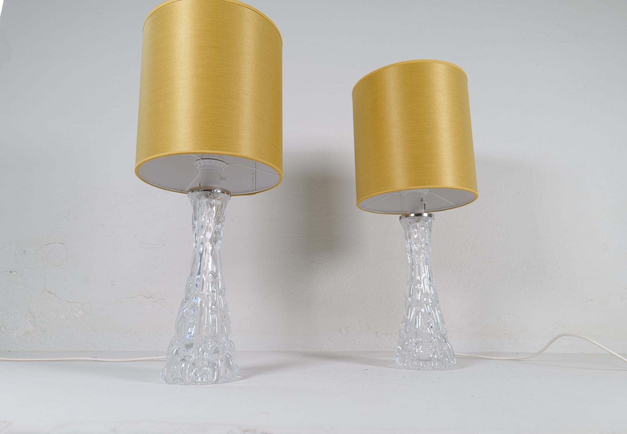Suédois Lampes de table en cristal modernes du milieu du siècle Orrefors par Carl Fagerlund Suède 1970 en vente