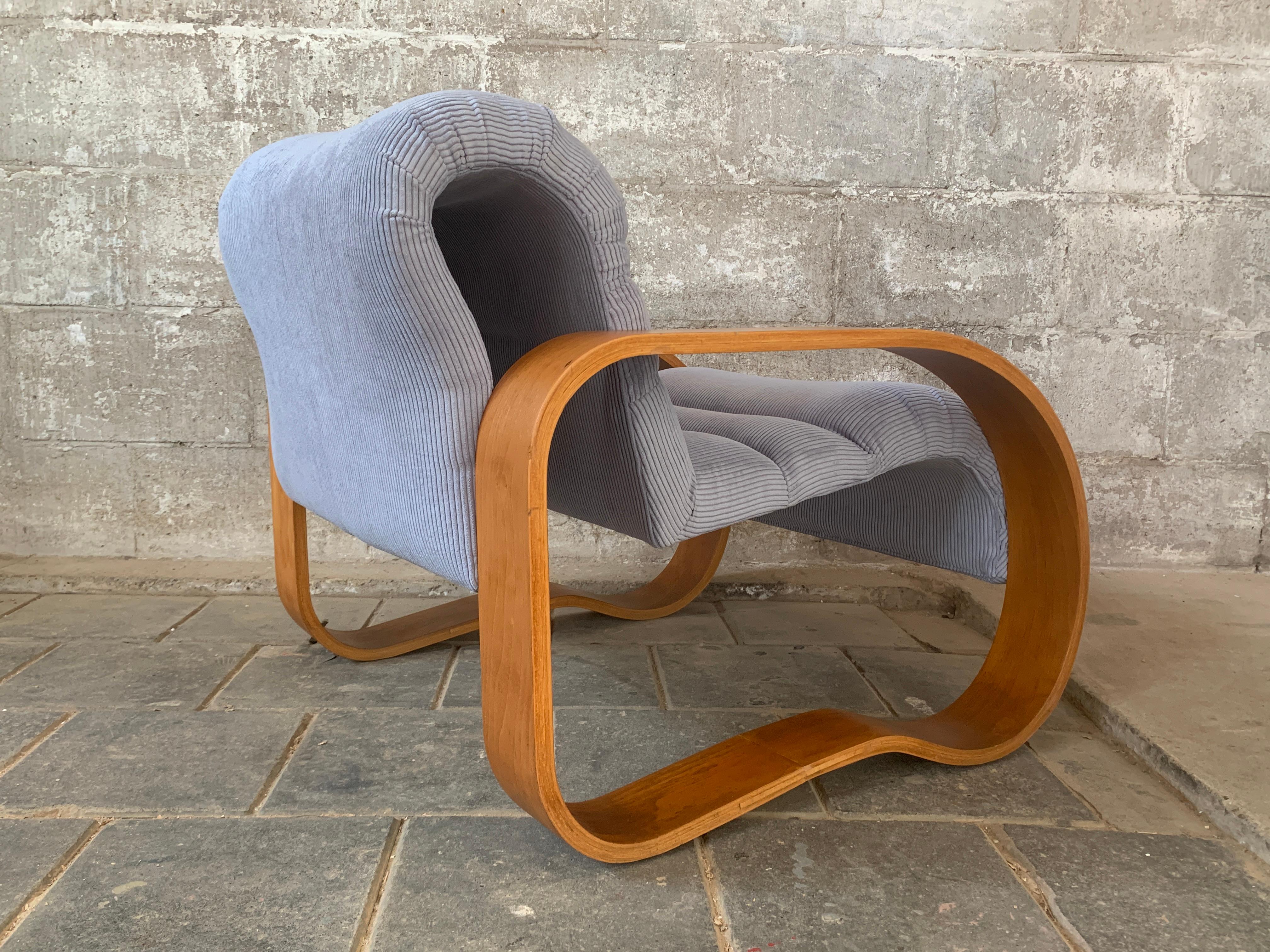 Fauteuil de salon ondulé et courbé moderne du milieu du siècle dernier de Jan Bocan, Tchèque 1970 en vente 6