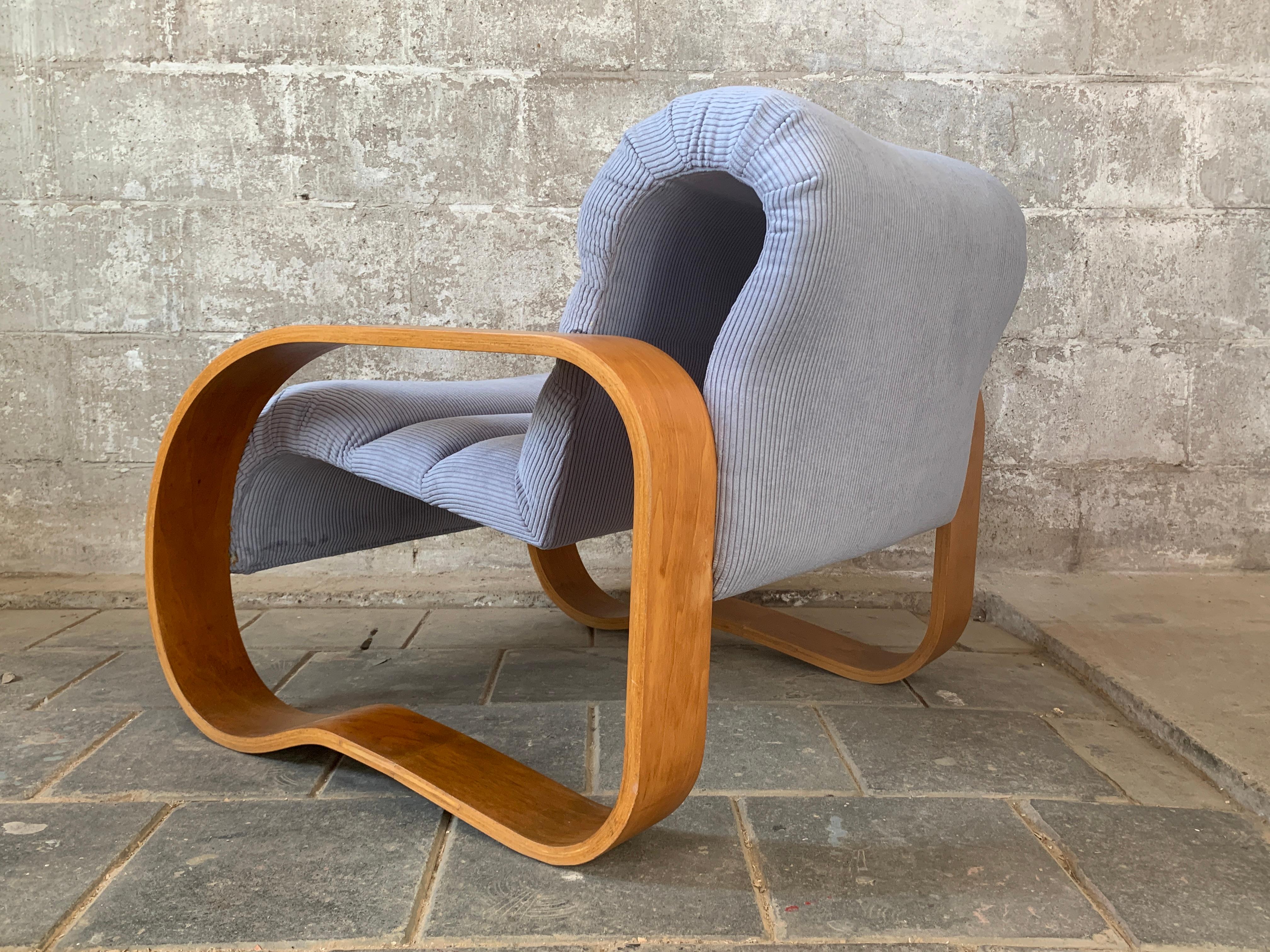 Fauteuil de salon ondulé et courbé moderne du milieu du siècle dernier de Jan Bocan, Tchèque 1970 en vente 9