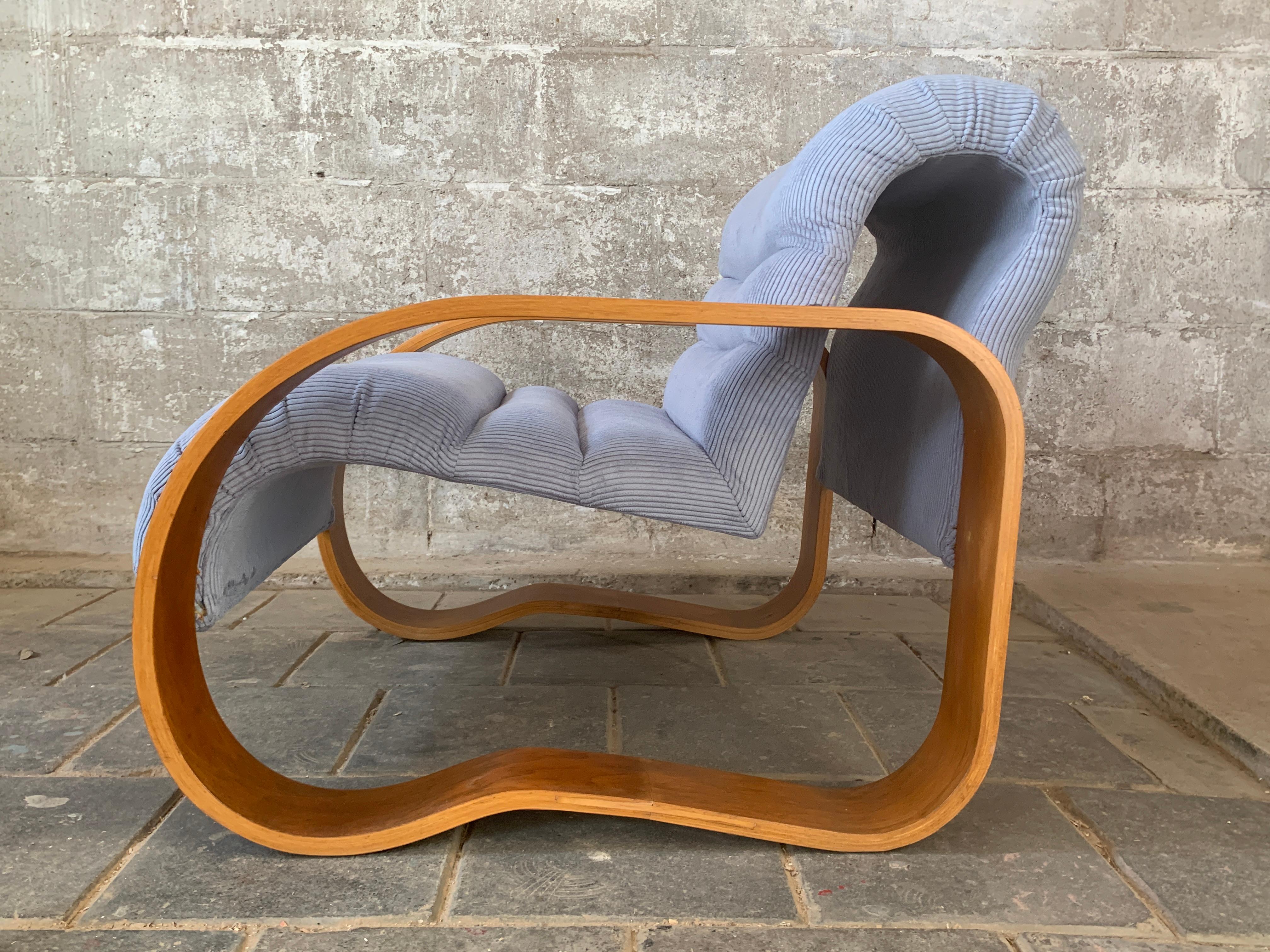 Fauteuil de salon ondulé et courbé moderne du milieu du siècle dernier de Jan Bocan, Tchèque 1970 en vente 12