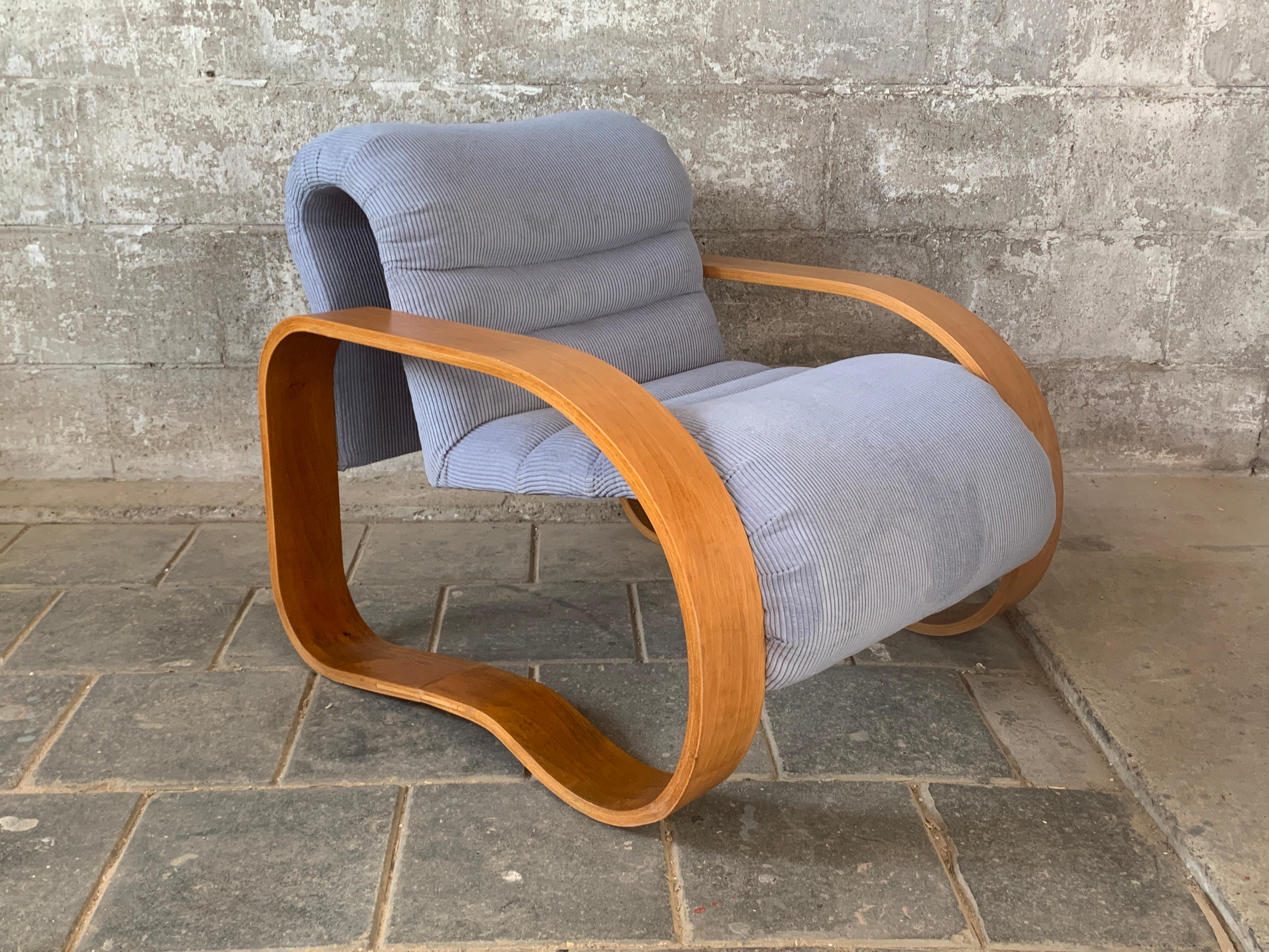 Mid-Century Modern Fauteuil de salon ondulé et courbé moderne du milieu du siècle dernier de Jan Bocan, Tchèque 1970 en vente
