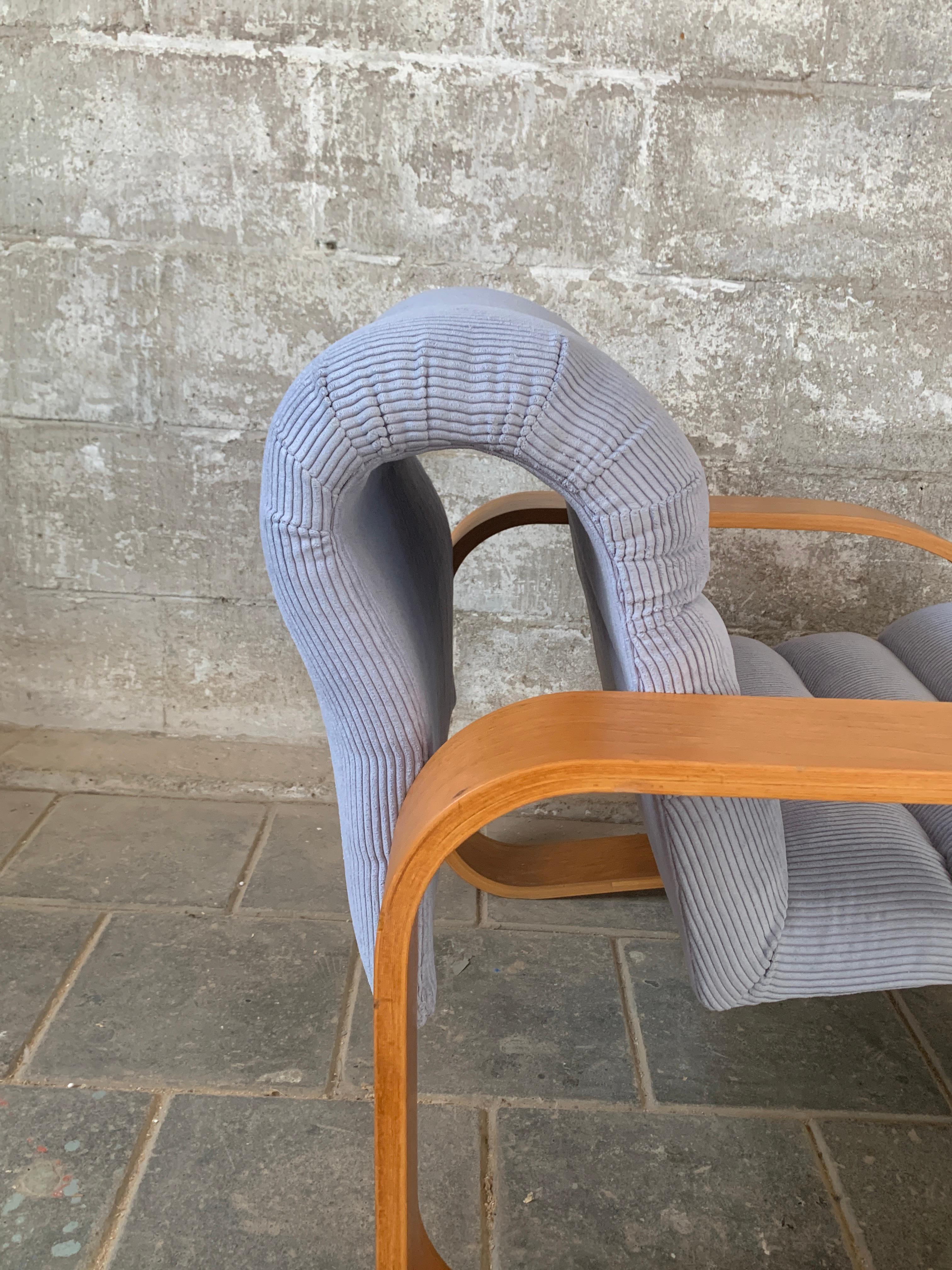Fauteuil de salon ondulé et courbé moderne du milieu du siècle dernier de Jan Bocan, Tchèque 1970 en vente 2