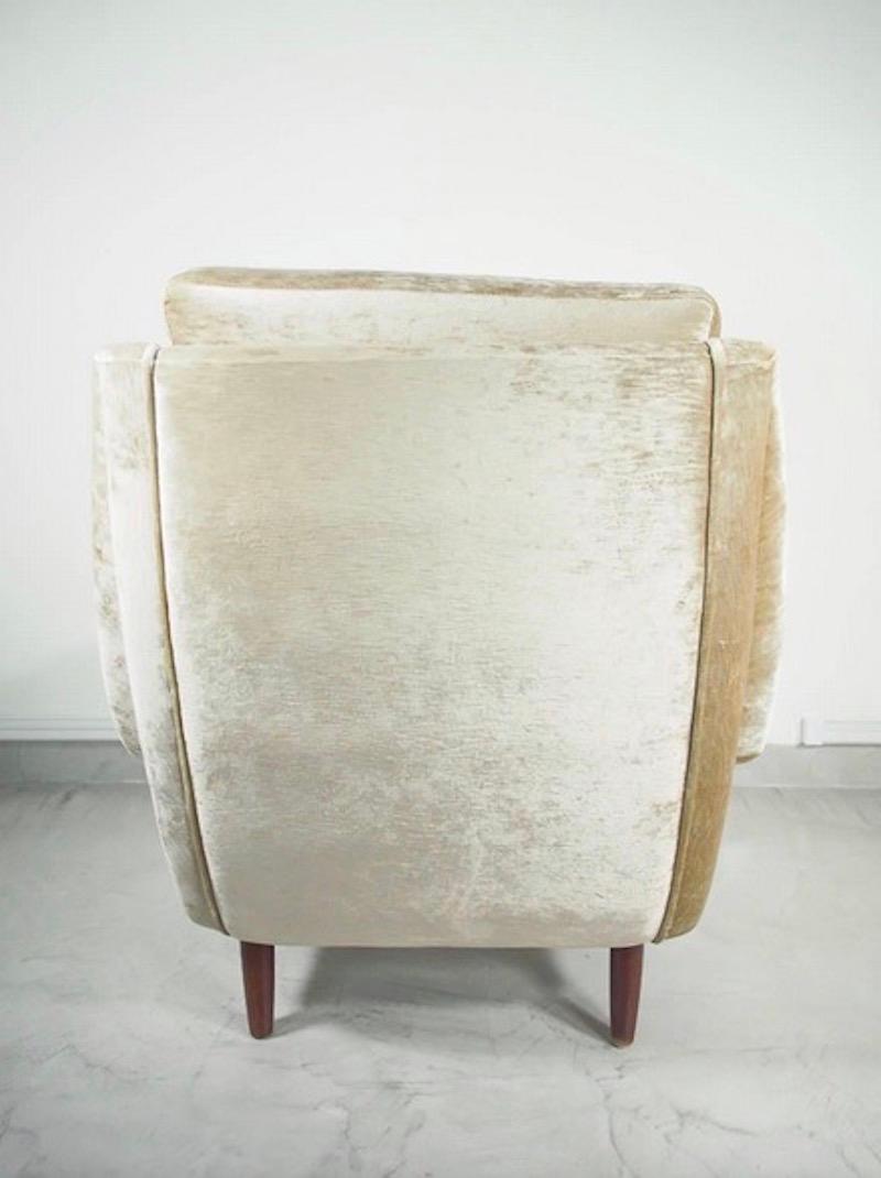 Fauteuil en velours beige danois The Moderns Bon état - En vente à Madrid, ES