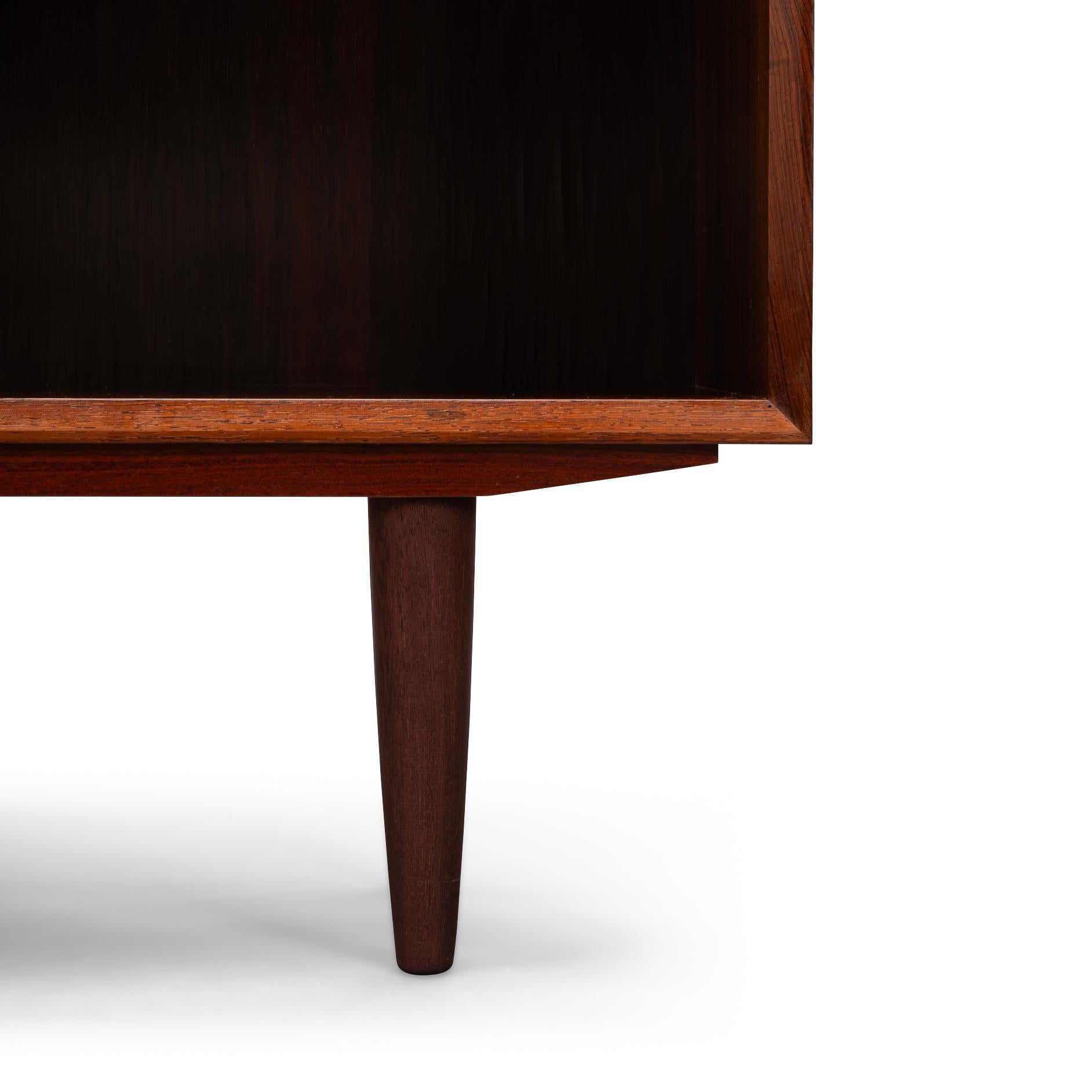Metà XX secolo Libreria in palissandro di design danese del Medioevo, anni '60 in vendita
