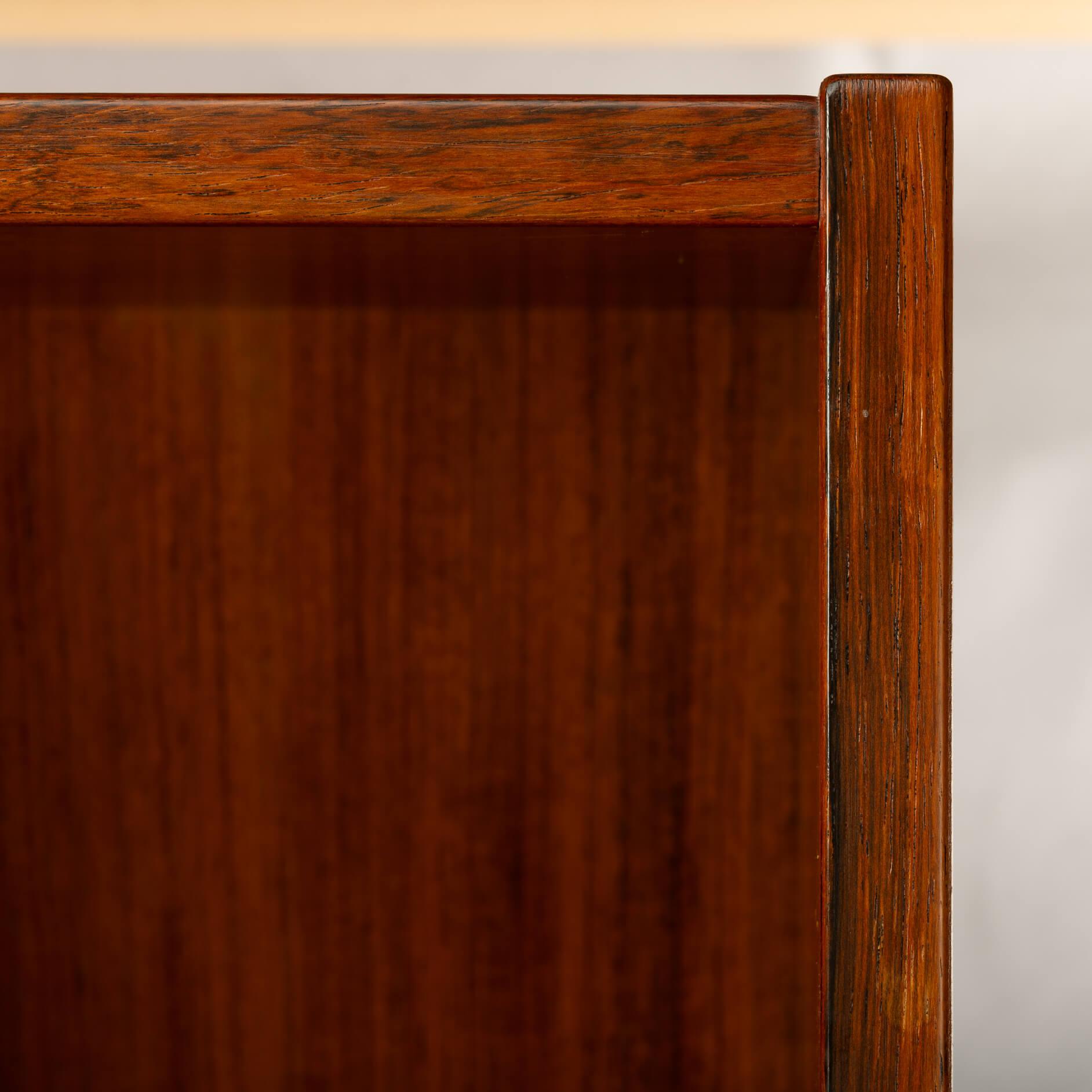 Veneer Midcentury Modern Danish Design Rosewood Bookcase by Hundevad & Co, 1960s For Sale