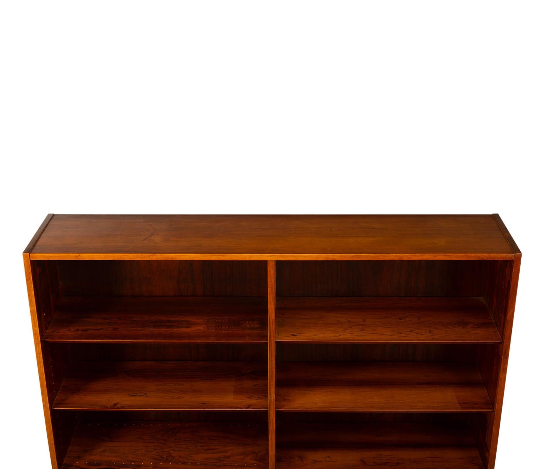 Librería de palisandro de diseño danés moderno de mediados de siglo de Hundevad & Co, años 60 en venta 1