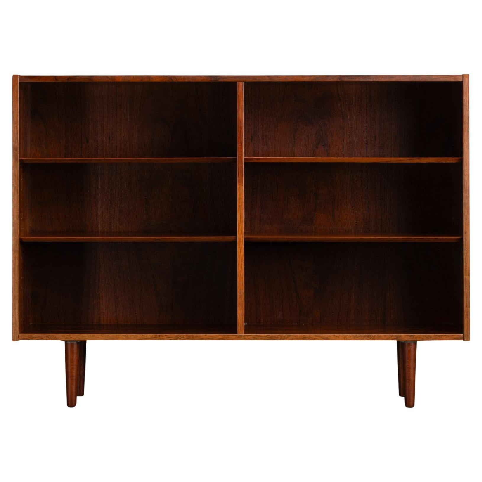 Midcentury Modern Danish Low Rosewood Bookcase by Hundevad
Co, 1960s
