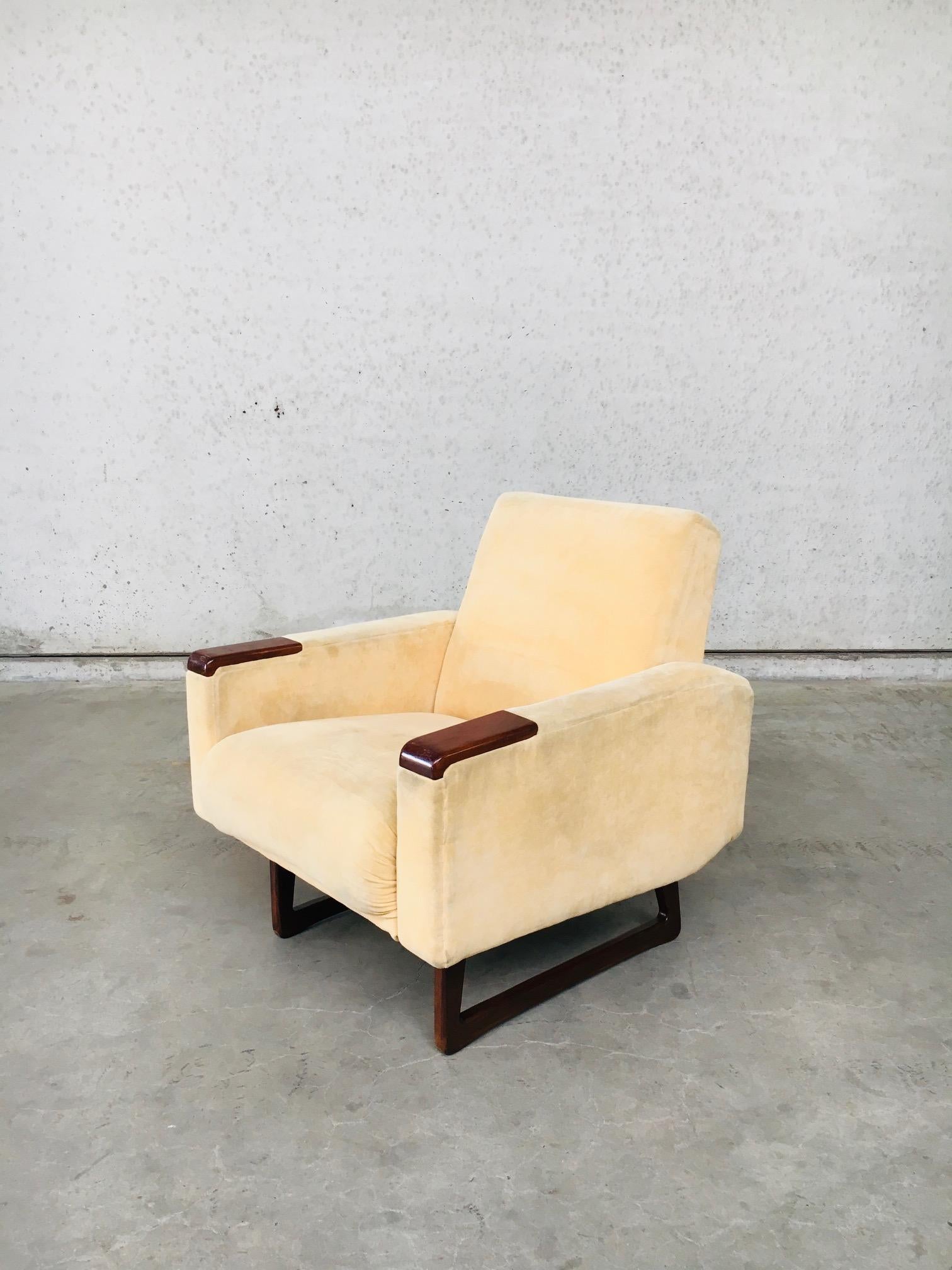 Tissu Ensemble de fauteuils design moderne du milieu du siècle, Danemark, années 1950 en vente