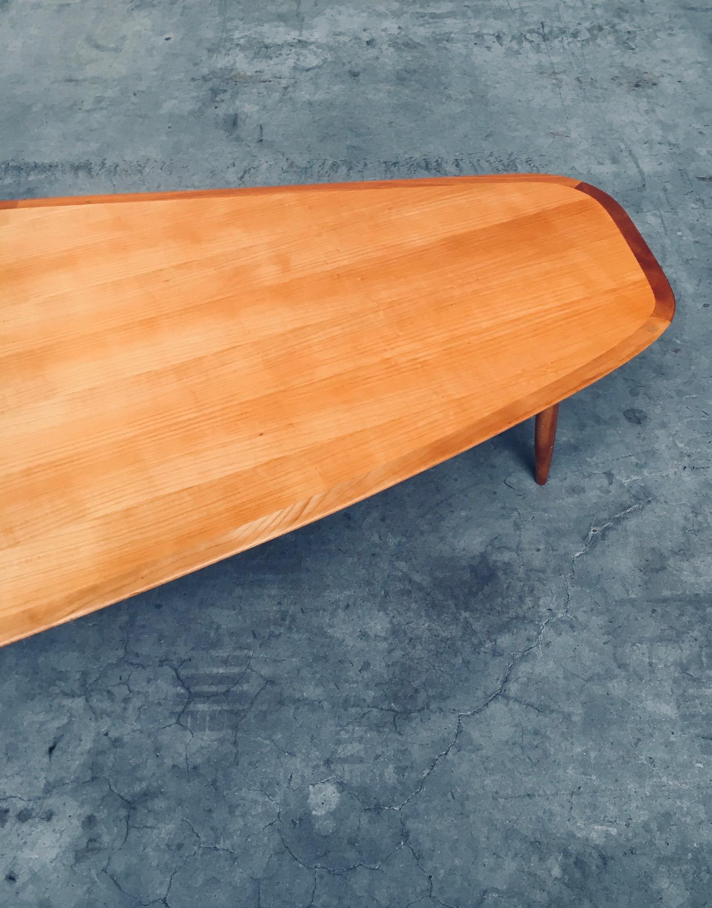 Moderner Boomerang-Couchtisch aus der Mitte des Jahrhunderts von Svante Skogh, Schweden 1960er Jahre im Angebot 8