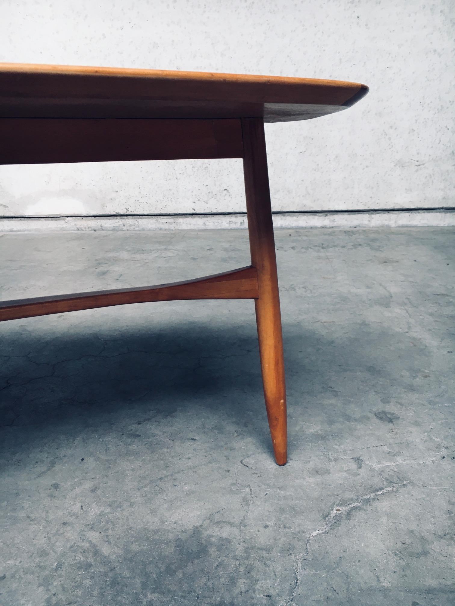 Moderner Boomerang-Couchtisch aus der Mitte des Jahrhunderts von Svante Skogh, Schweden 1960er Jahre im Angebot 12