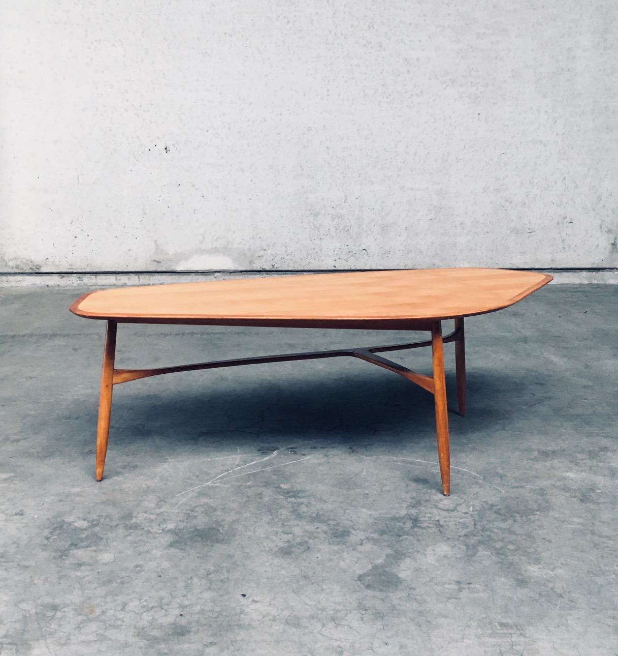 Moderner Boomerang-Couchtisch aus der Mitte des Jahrhunderts von Svante Skogh, Schweden 1960er Jahre (Moderne der Mitte des Jahrhunderts) im Angebot