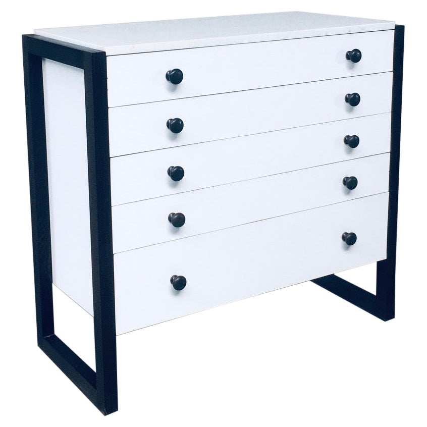 Commode de design moderne du milieu du siècle dernier, Belgique, années 1960