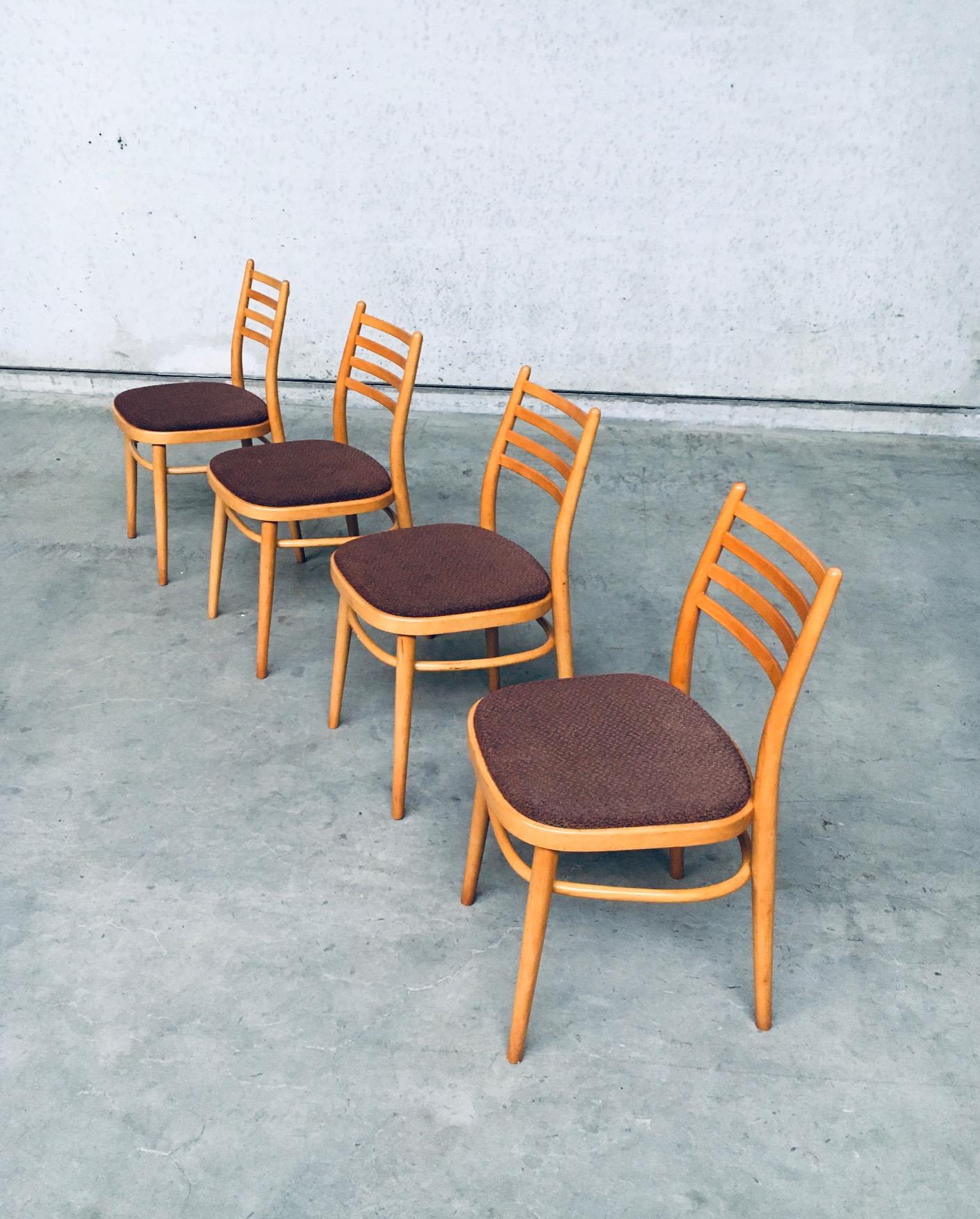 Esszimmerstuhl-Set im modernen Design aus der Mitte des Jahrhunderts von Ton, 1968, Tschechoslowakei im Zustand „Gut“ im Angebot in Oud-Turnhout, VAN