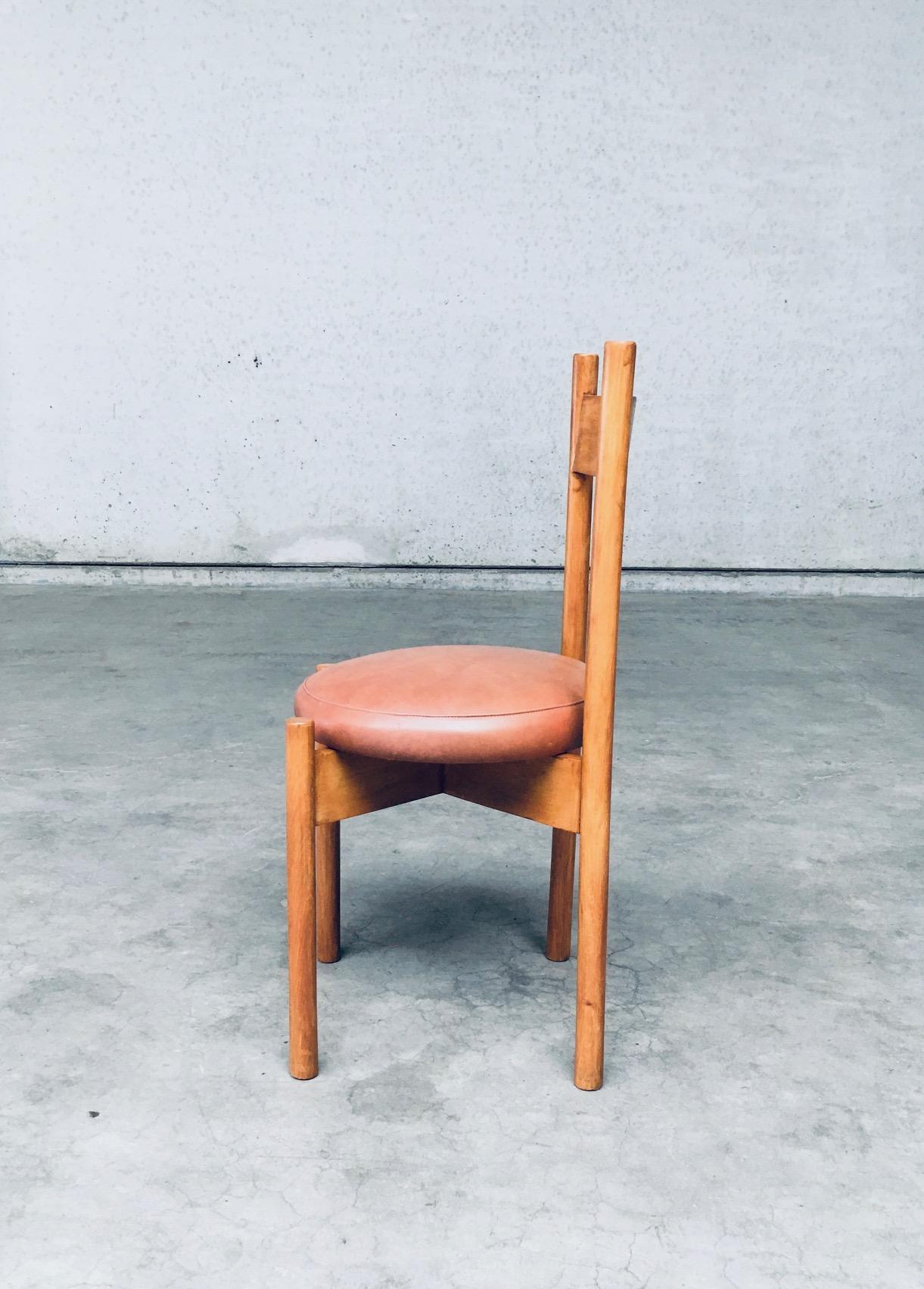 Midcentury Modern Design Dining Chair set in the style of Charlotte Perriand For Sale 5