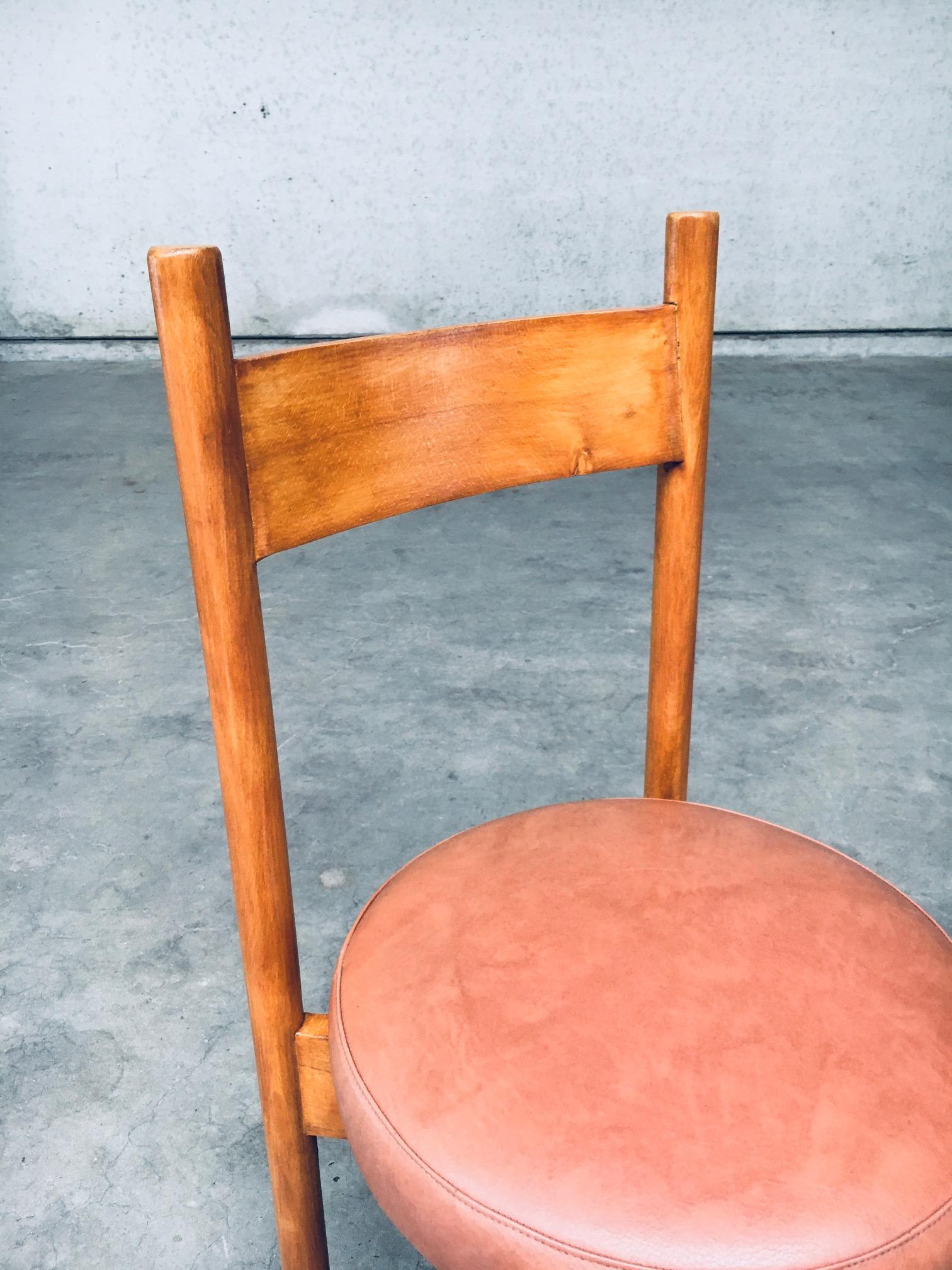 Ensemble de chaises de salle à manger de style The Moderns/One dans le style de Charlotte Perriand en vente 8
