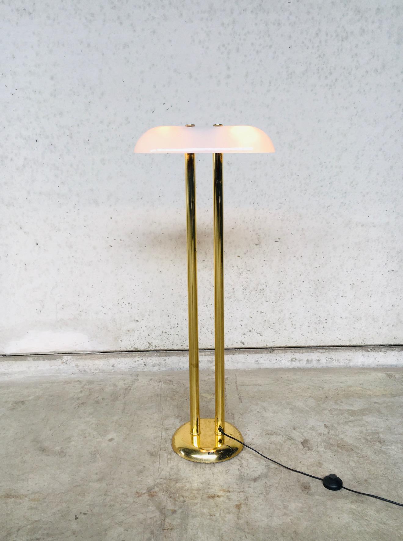 Mid-Century Modern Design Floor Lamp by Vibia Spain, 1970's In Good Condition For Sale In Oud-Turnhout, VAN