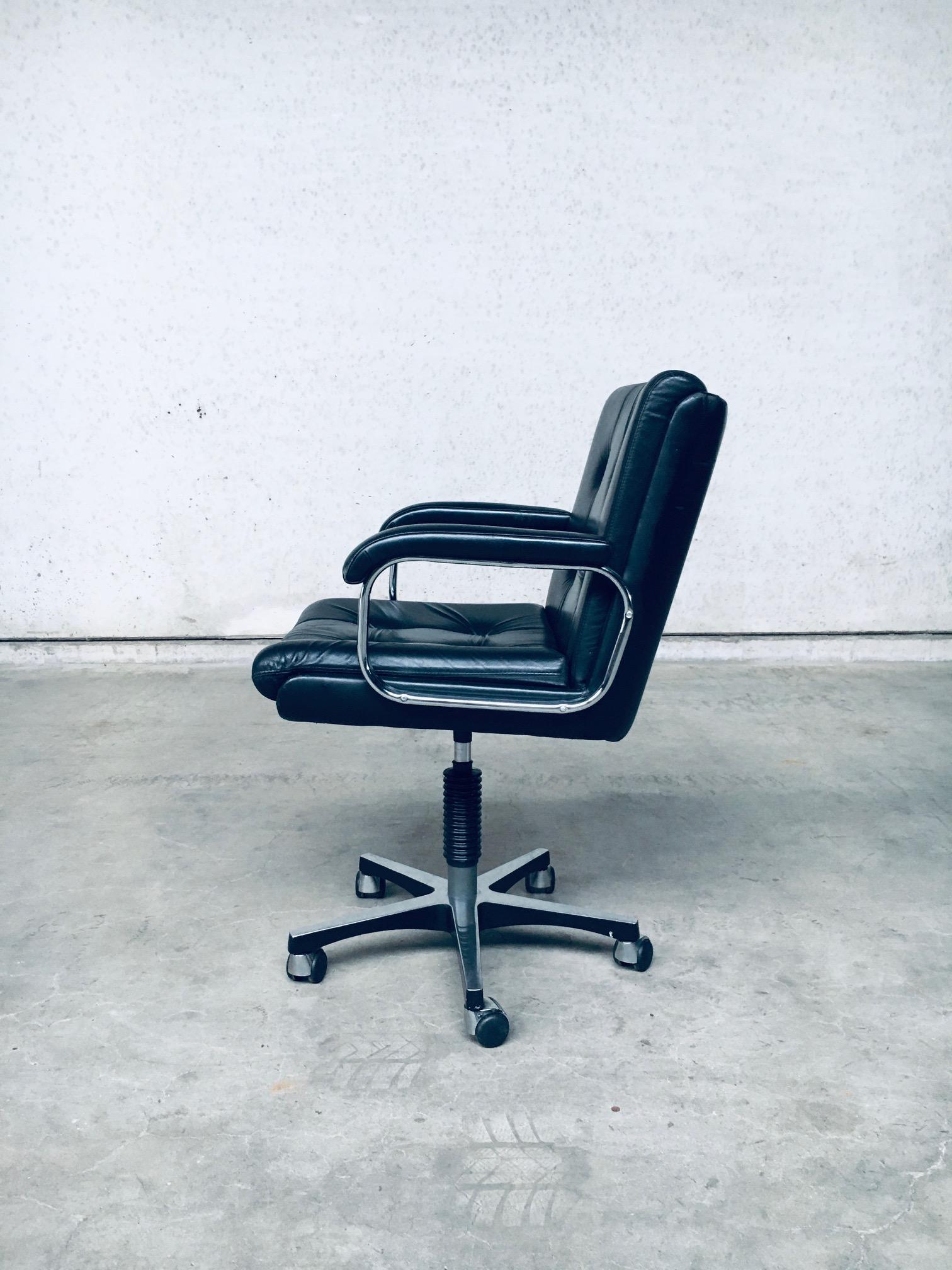 Metal Mid-Century Modern Design Leather Office Chair, Italy, 1988 For Sale