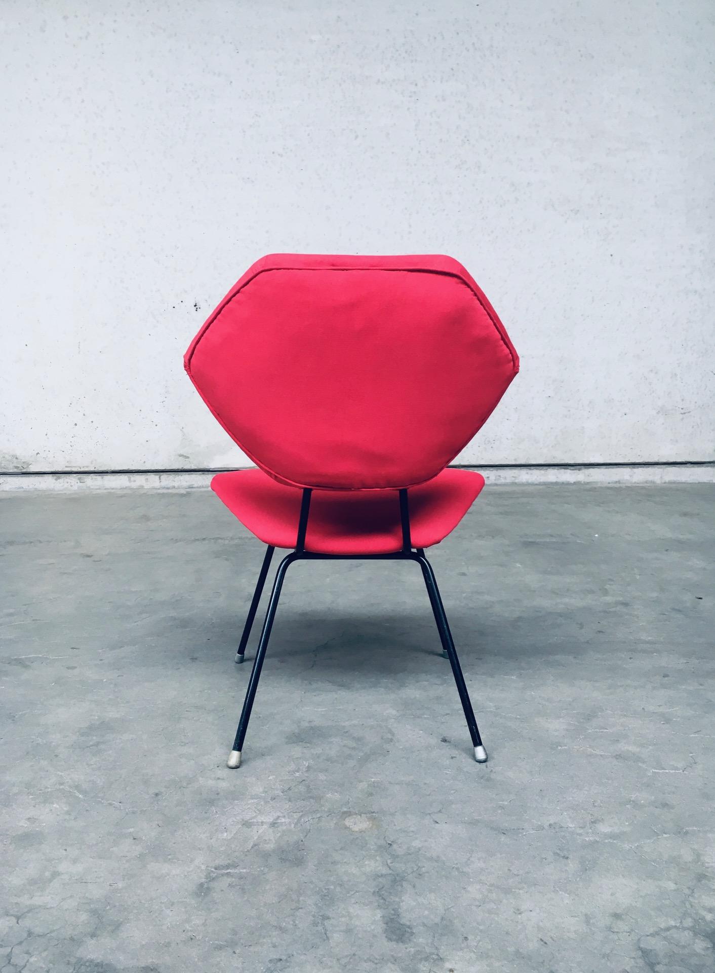 Ensemble de chaises d'appoint basses au design moderne du milieu du siècle, Italie, années 1950 en vente 7