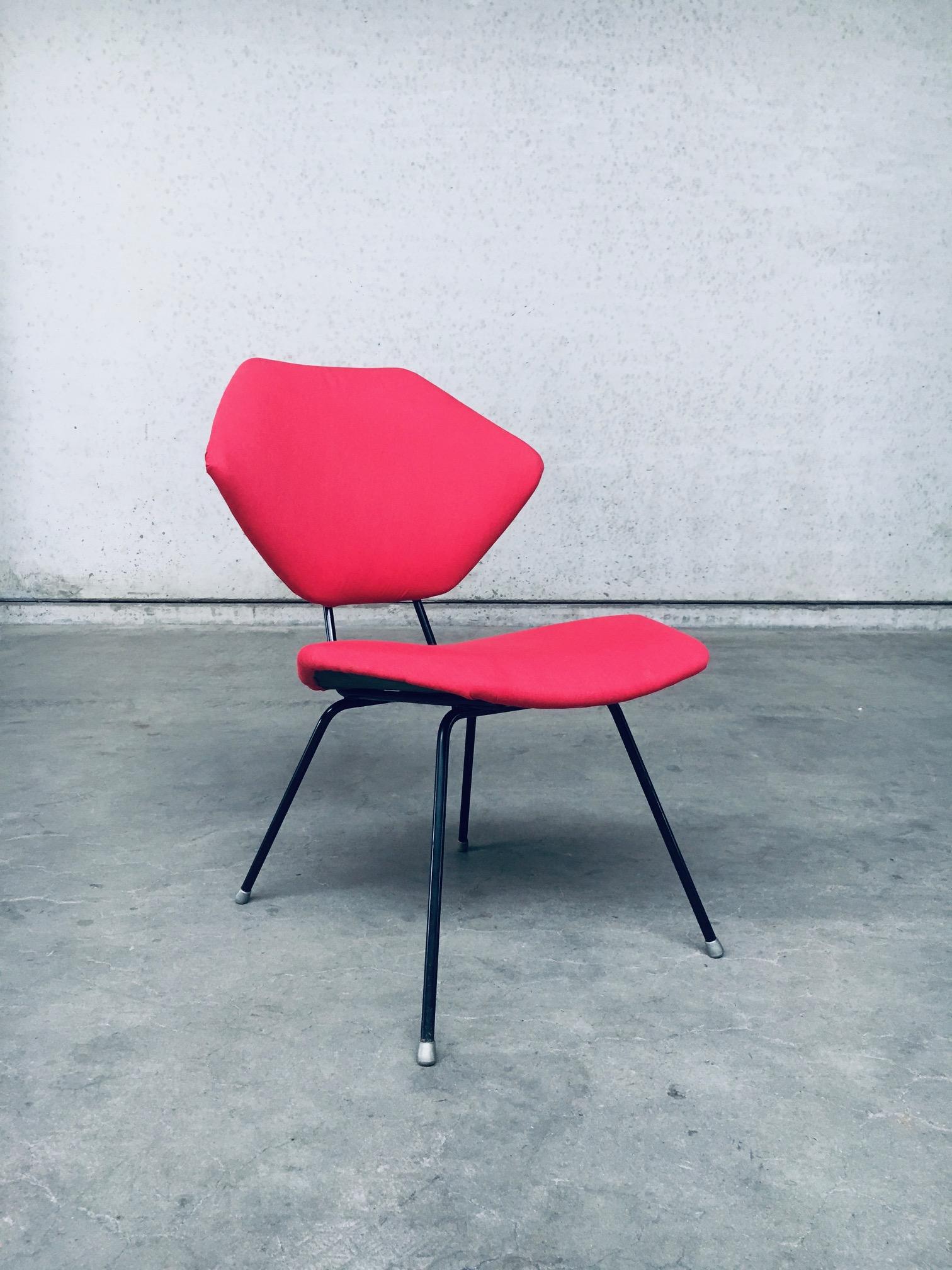 Ensemble de chaises d'appoint basses au design moderne du milieu du siècle, Italie, années 1950 en vente 2