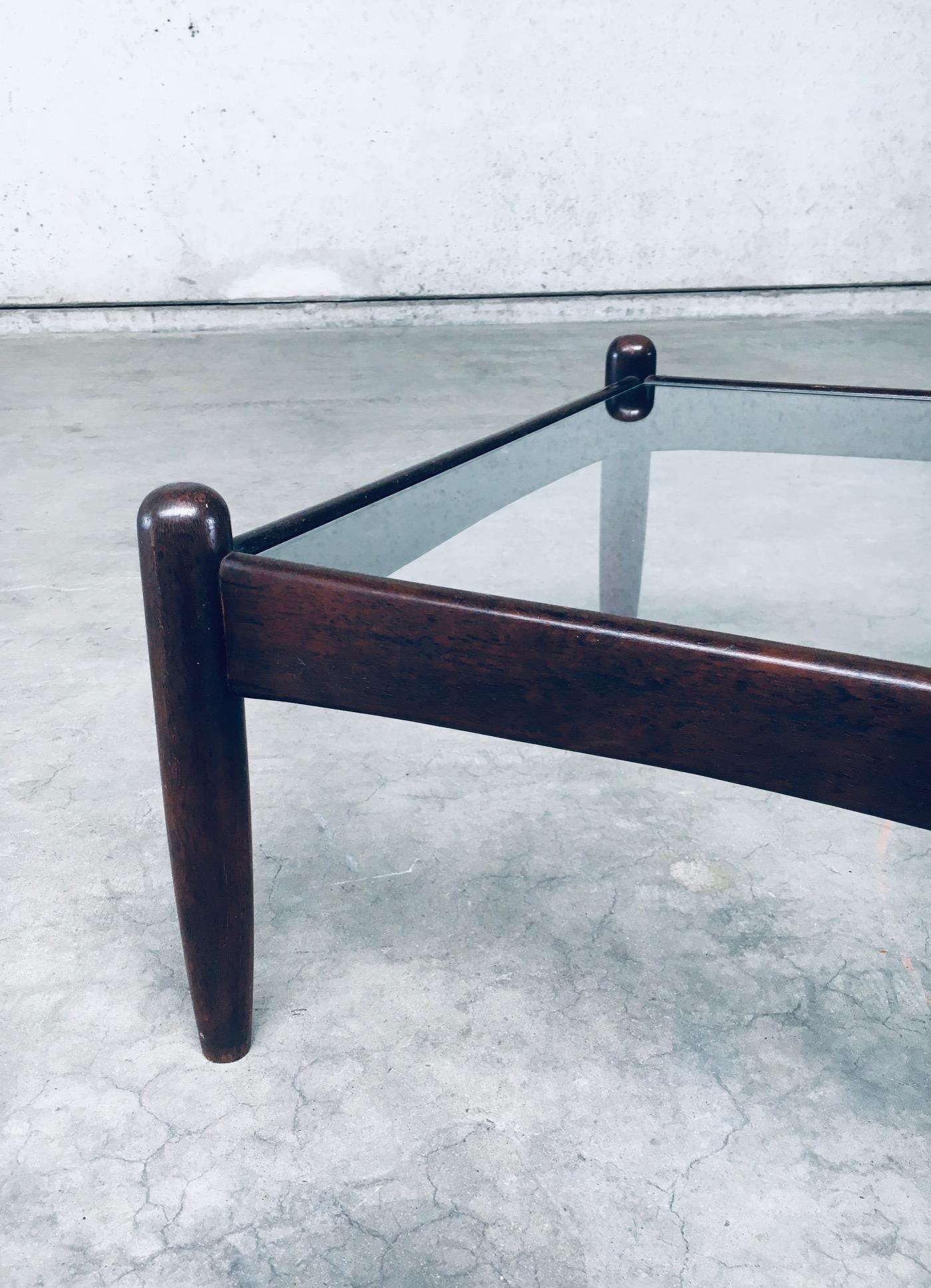 Juego de mesa auxiliar baja de diseño moderno de mediados de siglo, Suecia Años 60 en venta 5