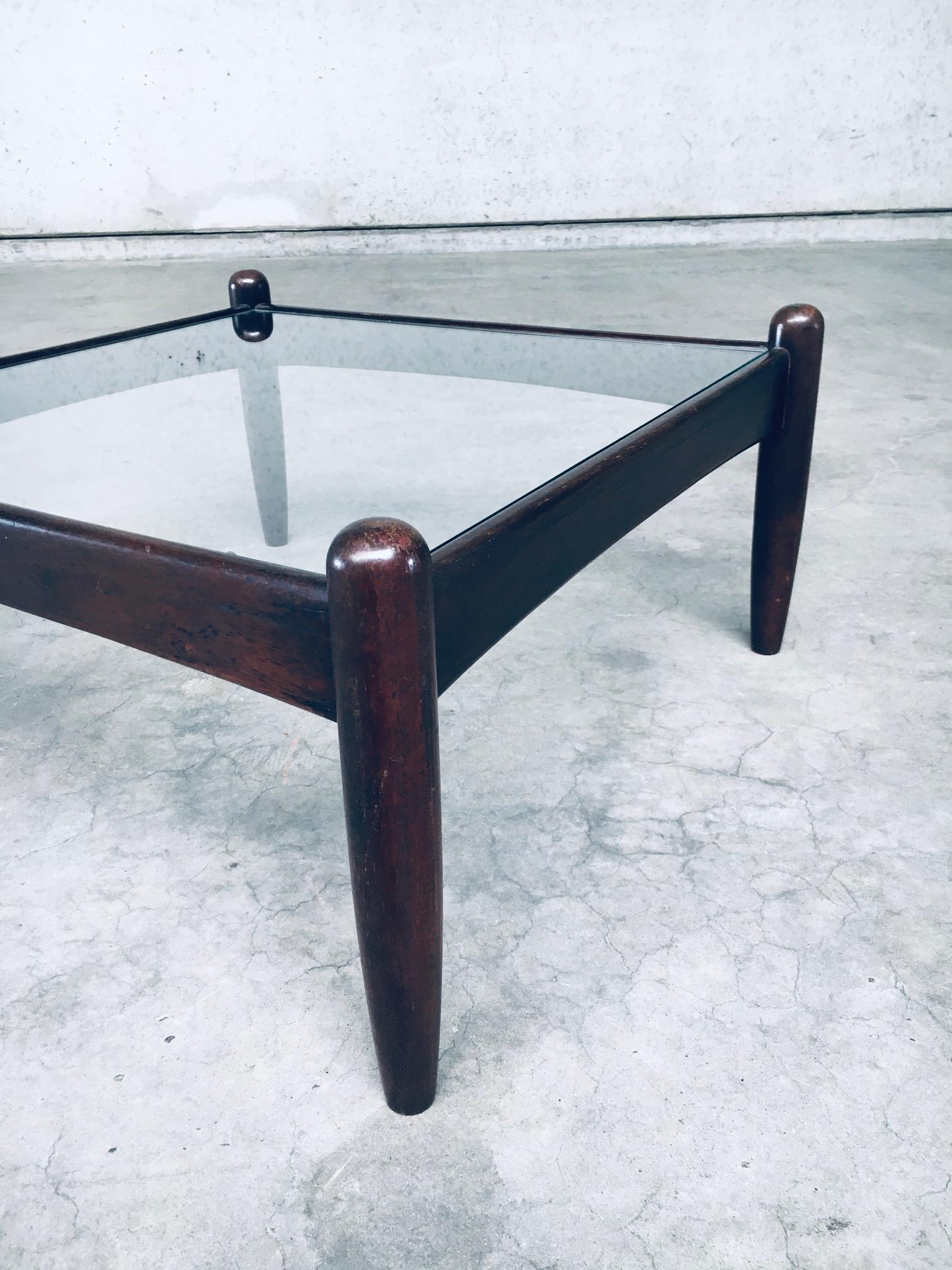 Juego de mesa auxiliar baja de diseño moderno de mediados de siglo, Suecia Años 60 en venta 6
