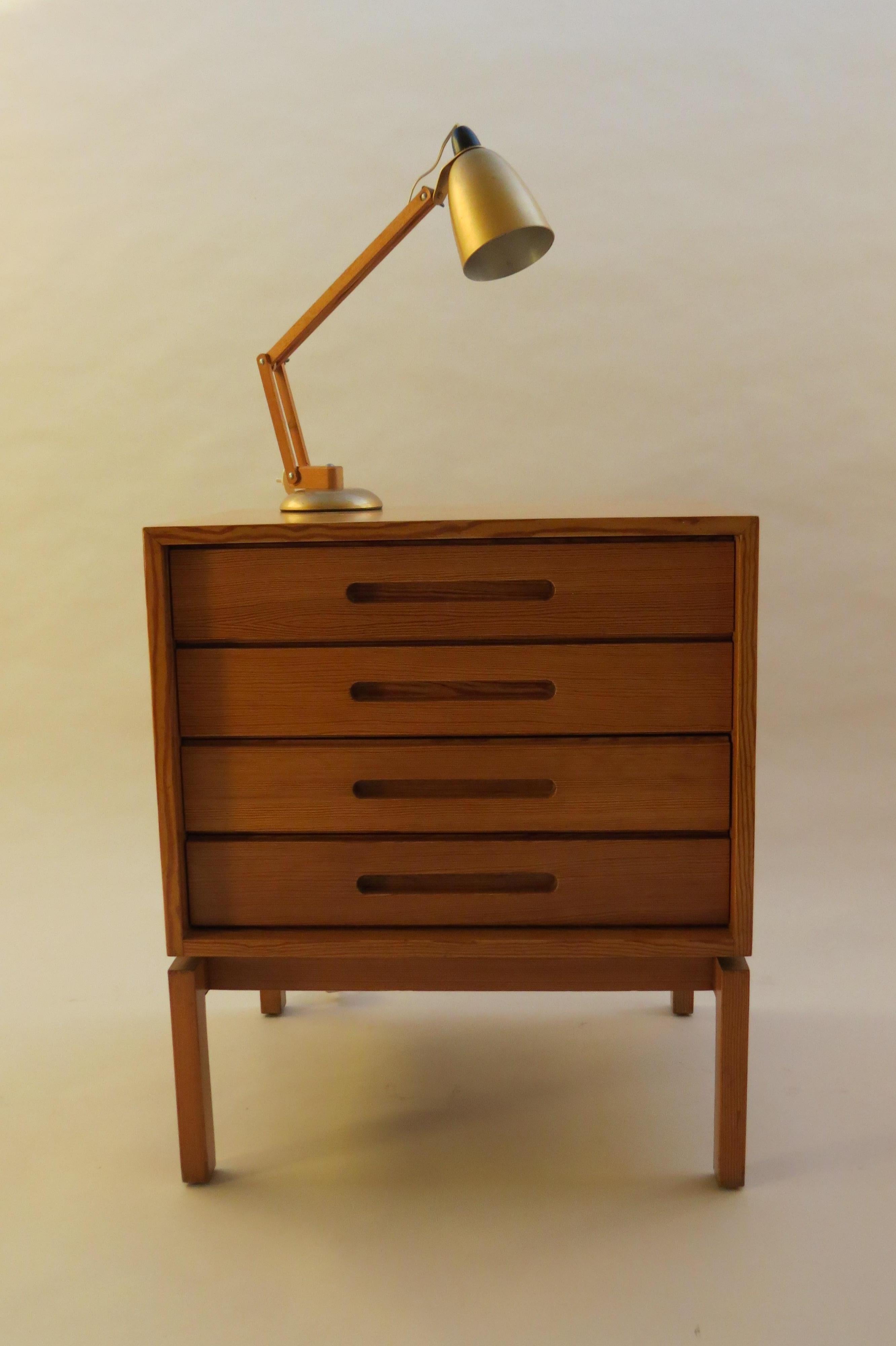 Machine-Made Midcentury Modern Design Oregon Pine Small Chest of Drawers 1970s