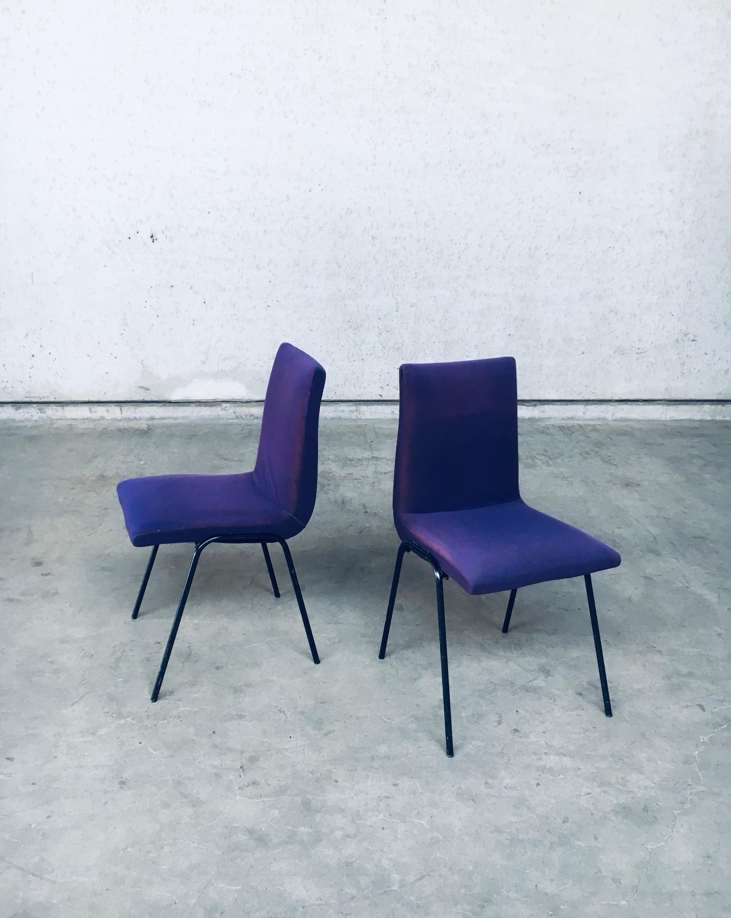 Belgian Mid-Century Modern Design Robin Chair Set by Pierre Guariche for Meurop, 1950's For Sale
