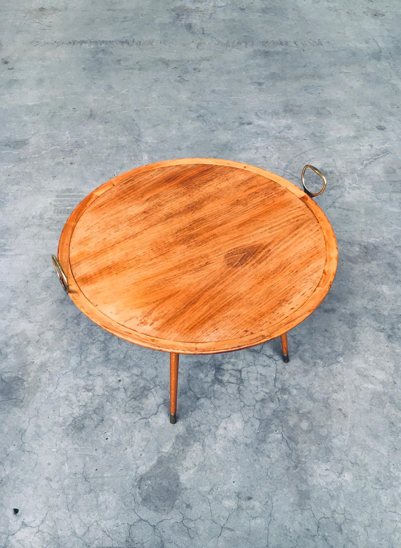 Mesa de centro o auxiliar TRAY de diseño moderno de mediados de siglo, Italia Años 60 en Bueno estado para la venta en Oud-Turnhout, VAN