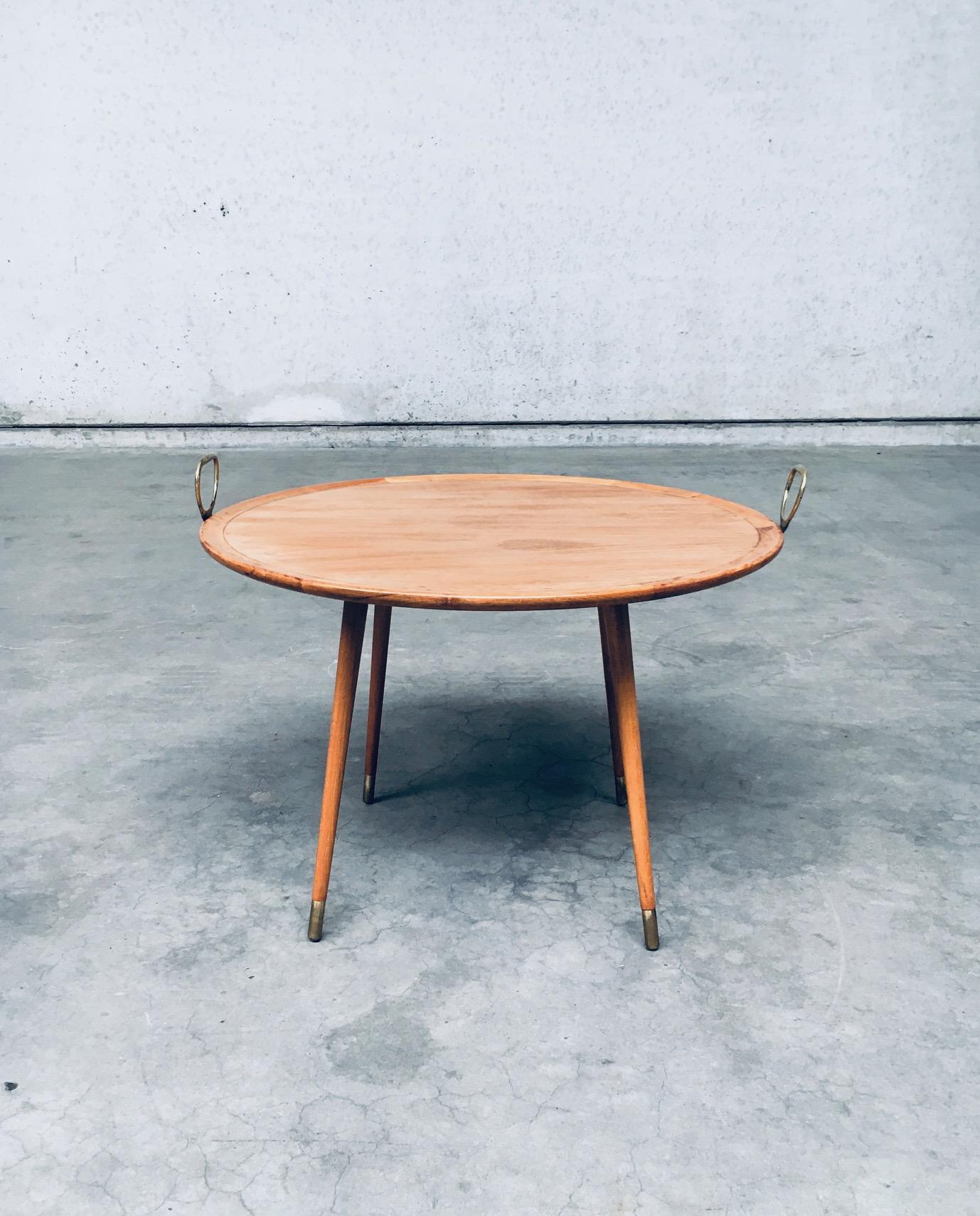 Mesa de centro o auxiliar TRAY de diseño moderno de mediados de siglo, Italia Años 60 Latón en venta