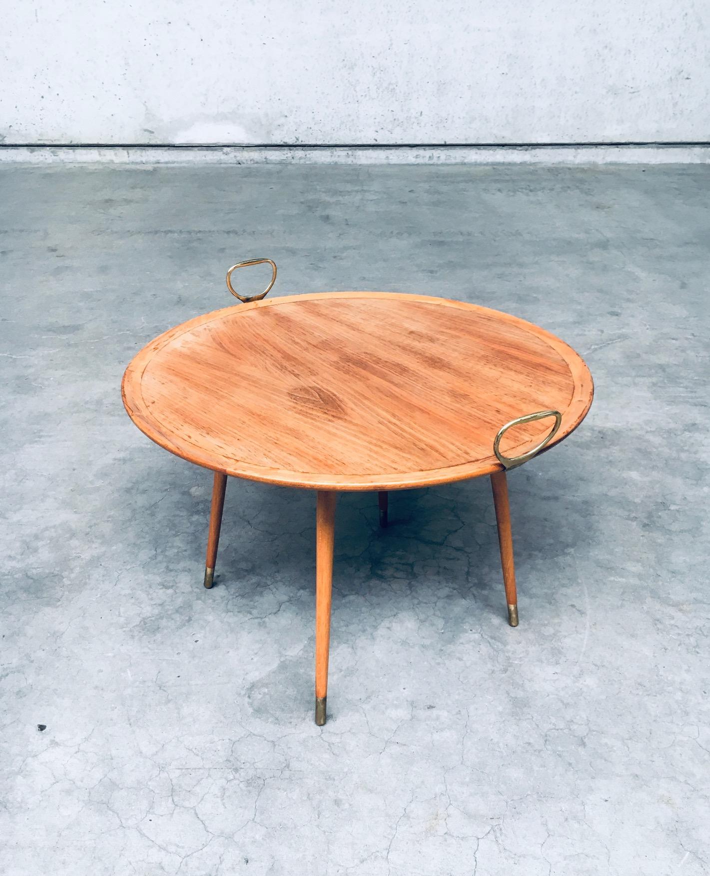 Mesa de centro o auxiliar TRAY de diseño moderno de mediados de siglo, Italia Años 60 en venta 2