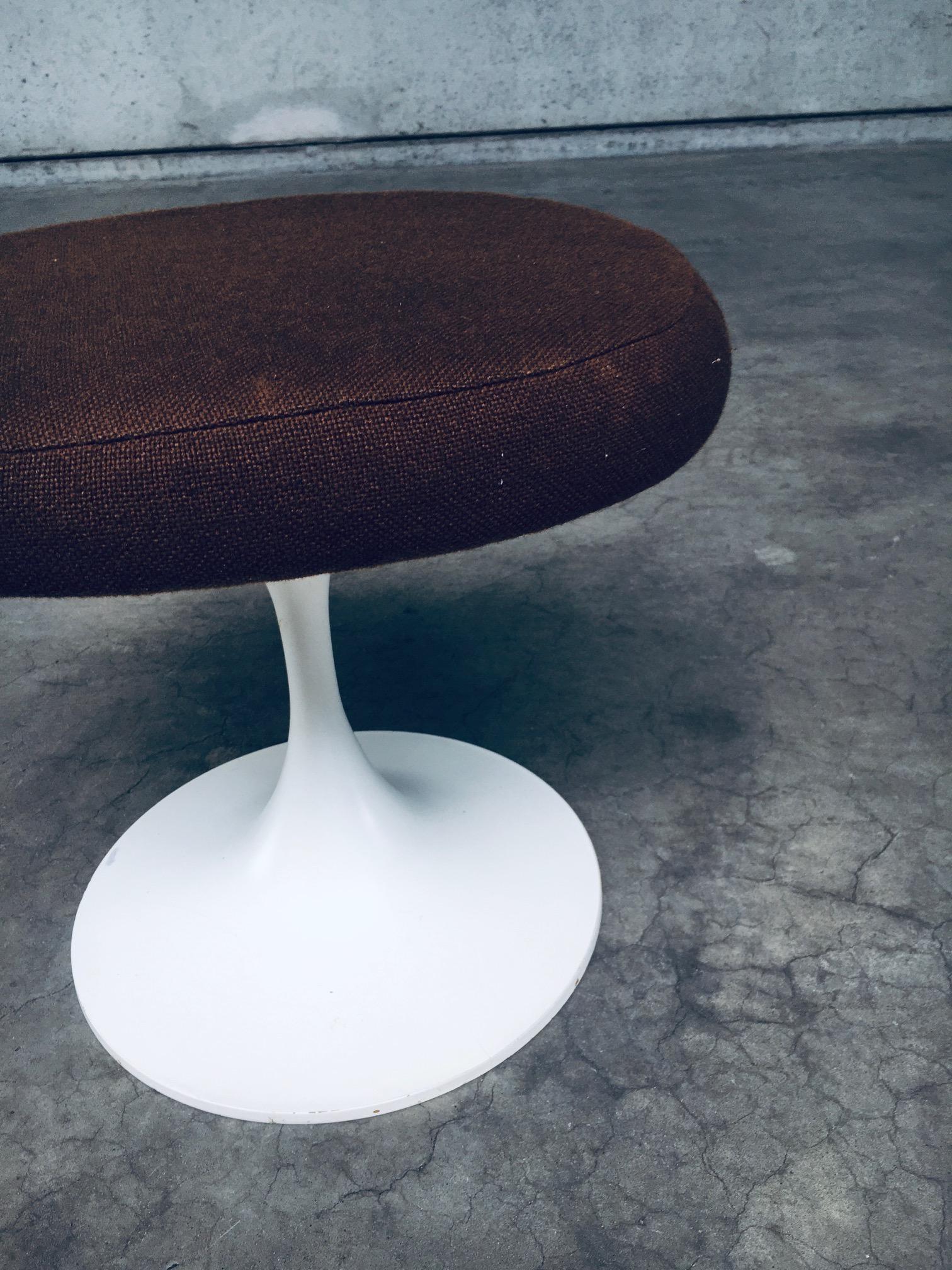 Ensemble de tabourets TULIP Design Modernity du milieu du siècle dernier par Tamburin, Suède, années 1970 en vente 4