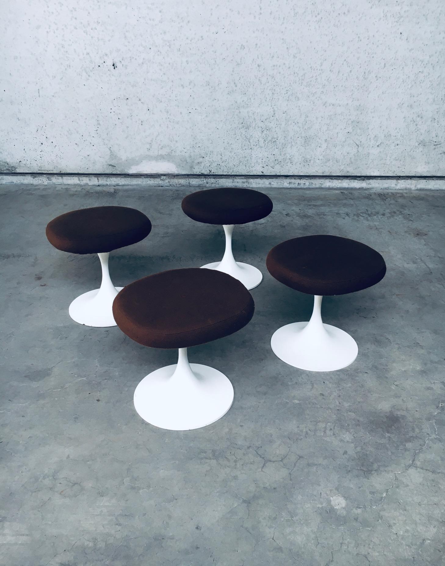 Mid-Century Modern Ensemble de tabourets TULIP Design Modernity du milieu du siècle dernier par Tamburin, Suède, années 1970 en vente