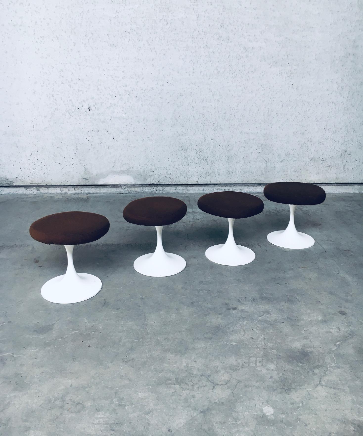 Suédois Ensemble de tabourets TULIP Design Modernity du milieu du siècle dernier par Tamburin, Suède, années 1970 en vente