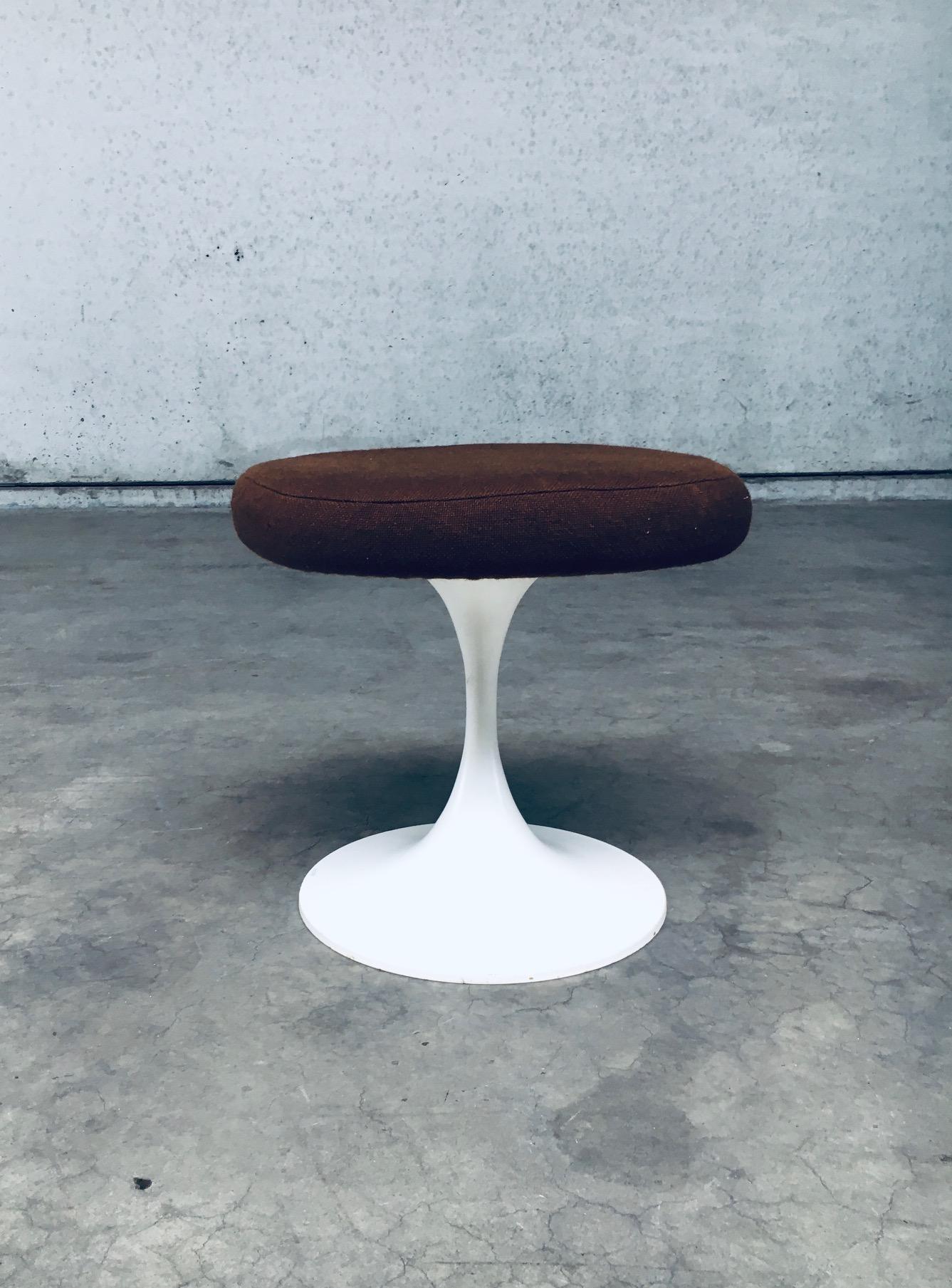 Ensemble de tabourets TULIP Design Modernity du milieu du siècle dernier par Tamburin, Suède, années 1970 en vente 1