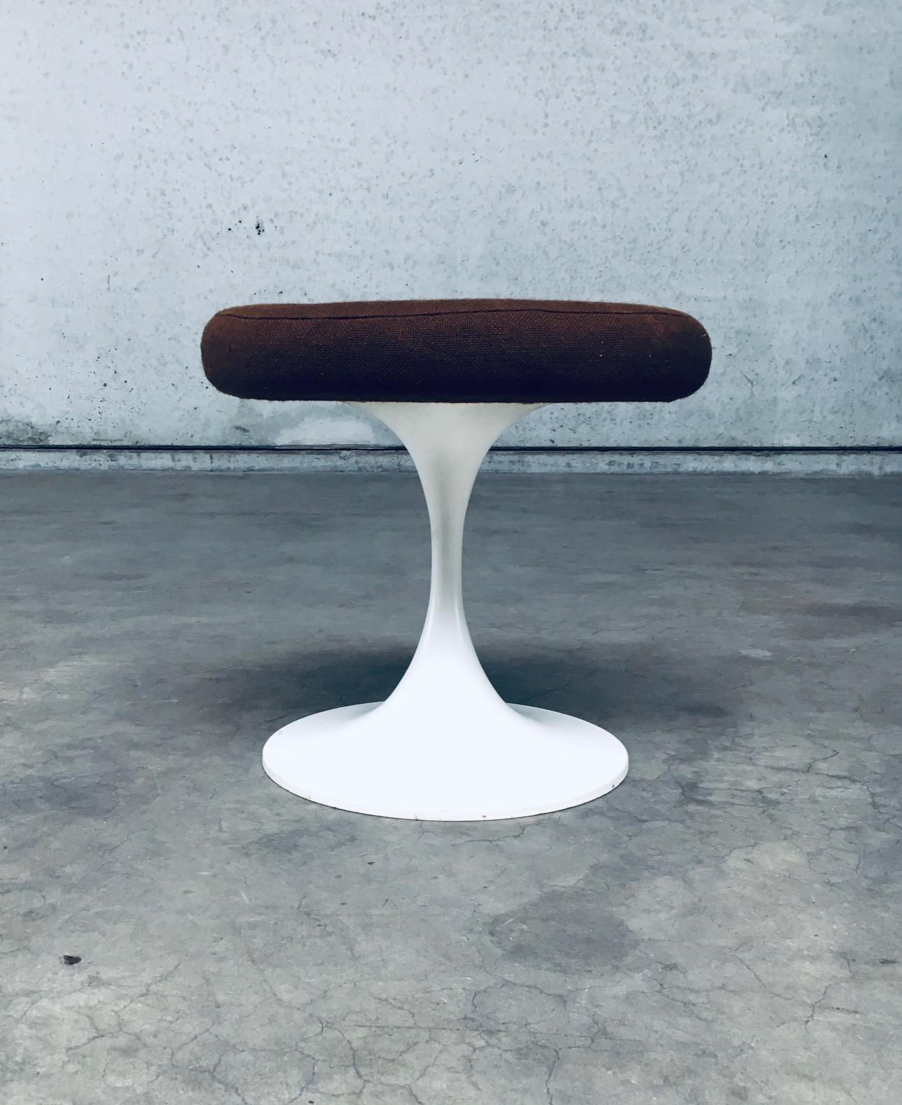 Ensemble de tabourets TULIP Design Modernity du milieu du siècle dernier par Tamburin, Suède, années 1970 en vente 2