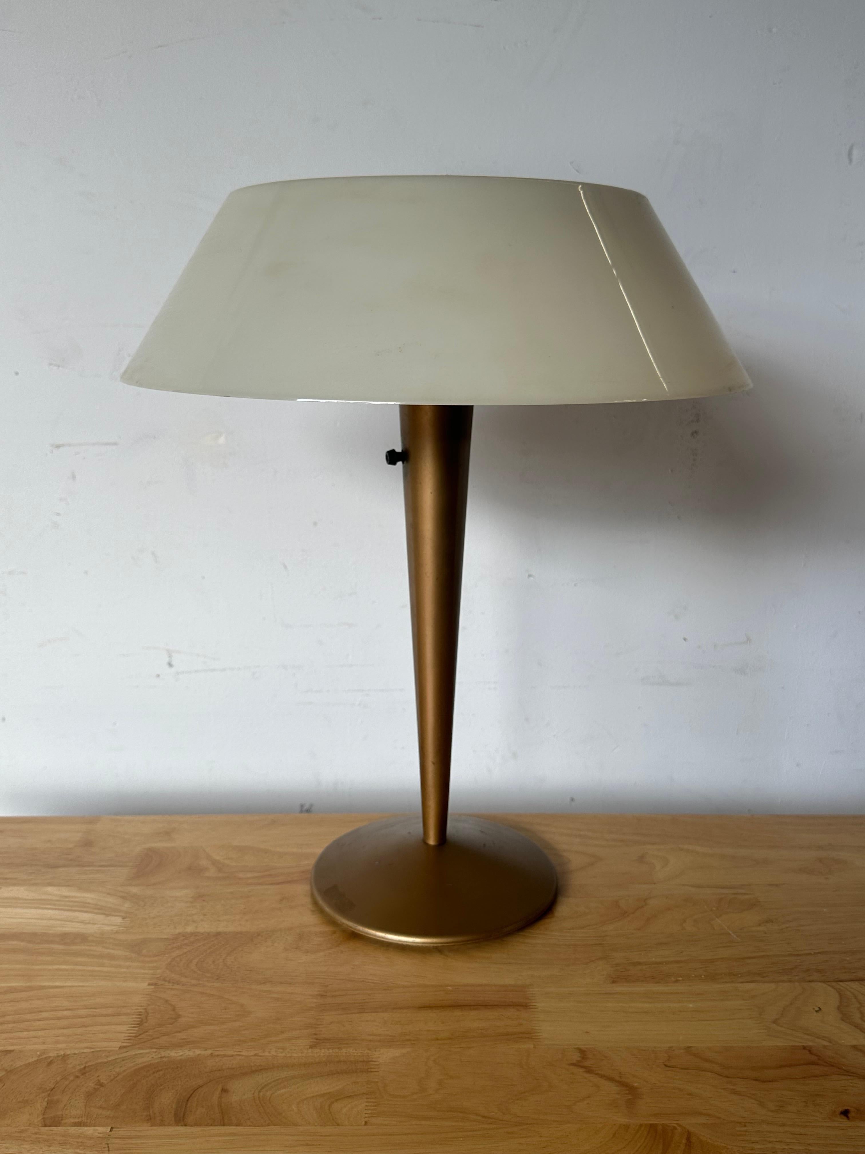 Moderne Schreibtisch- oder Tischlampe aus der Mitte des Jahrhunderts von Gerald Thurston für Lightolier im Angebot 2