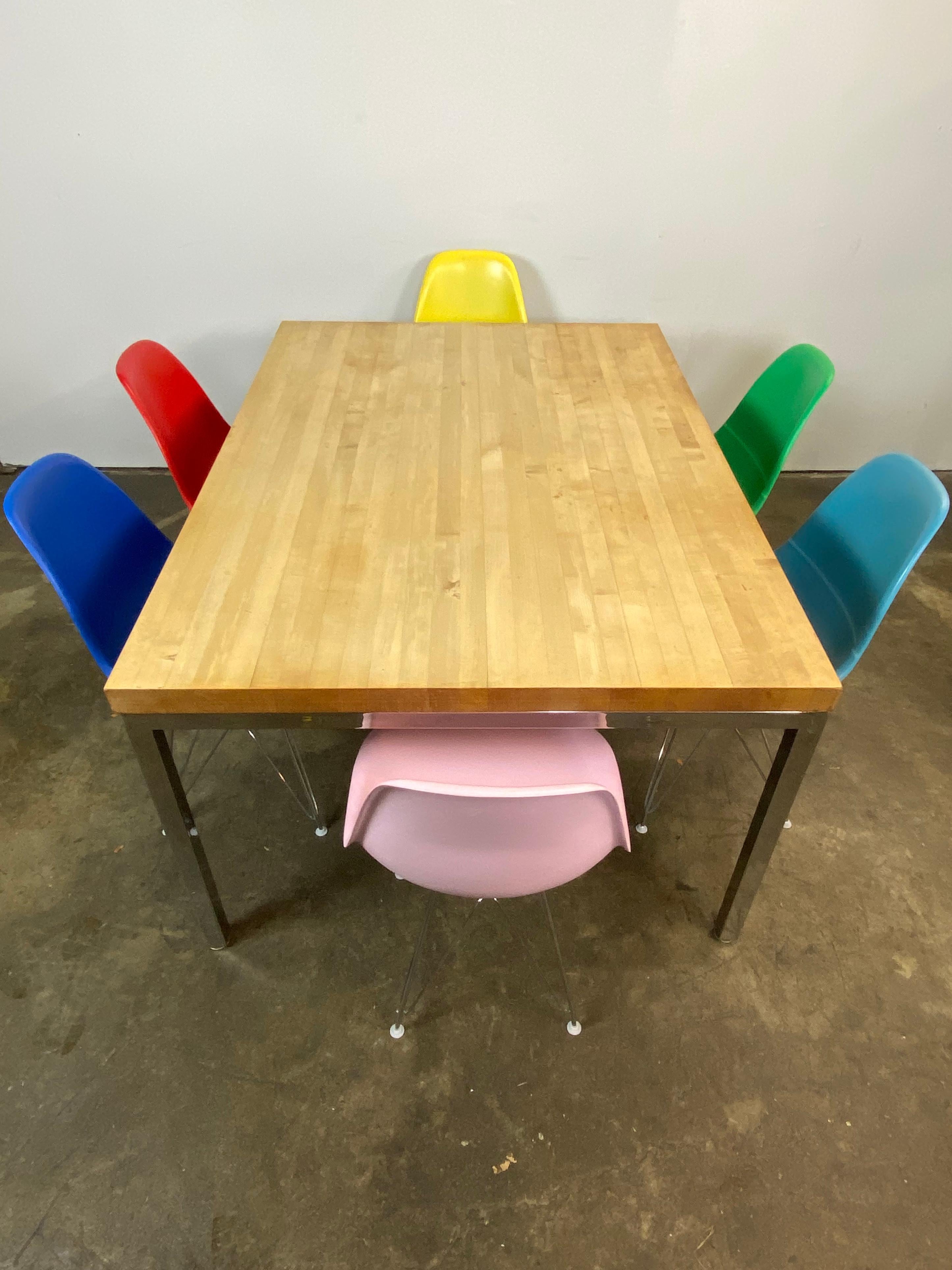 Mid-Century Modern Dining Set with Eames DSR Chairs 3