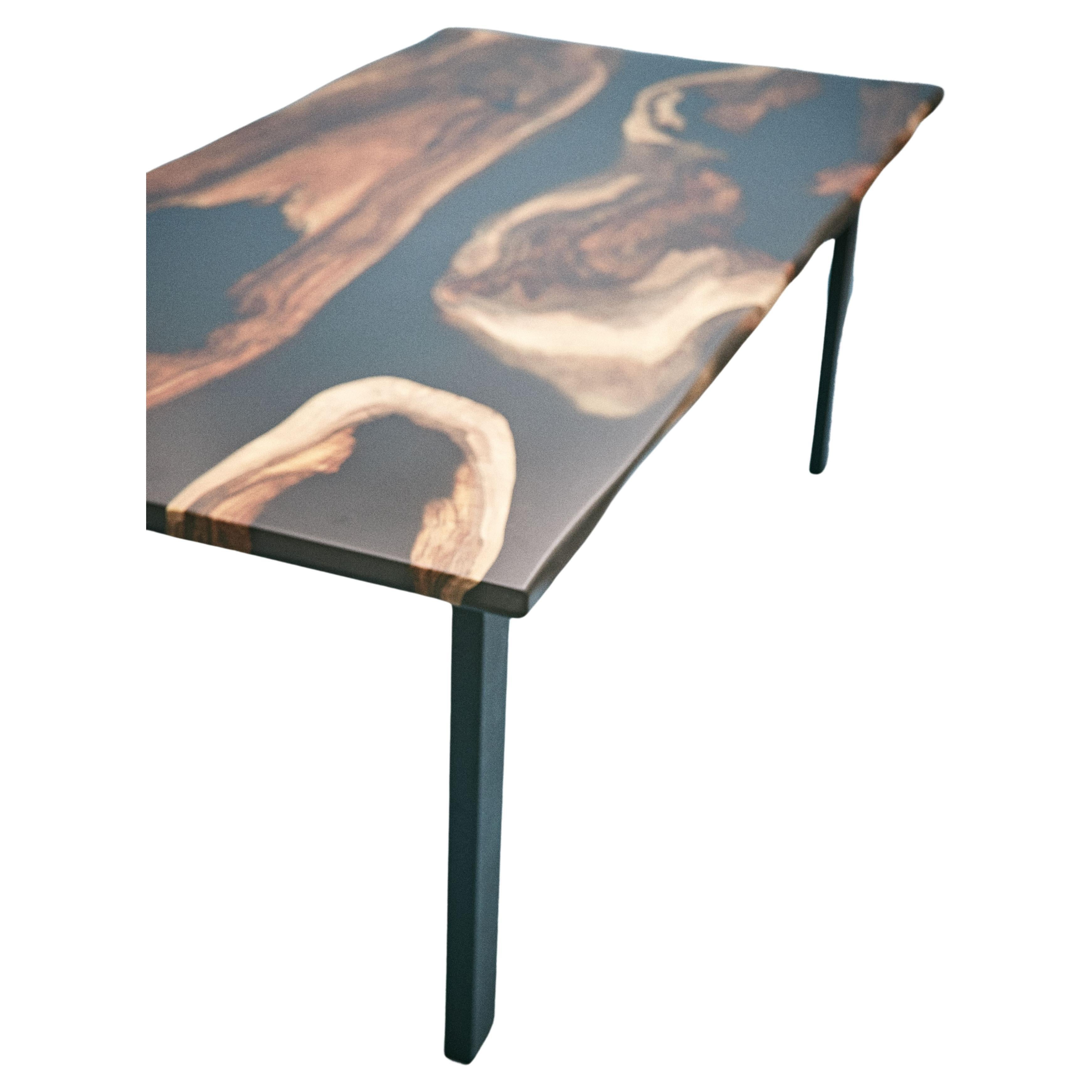 Table de salle à manger Modernity Table de salle à manger en noyer faite à la main Table rustique de luxe en vente