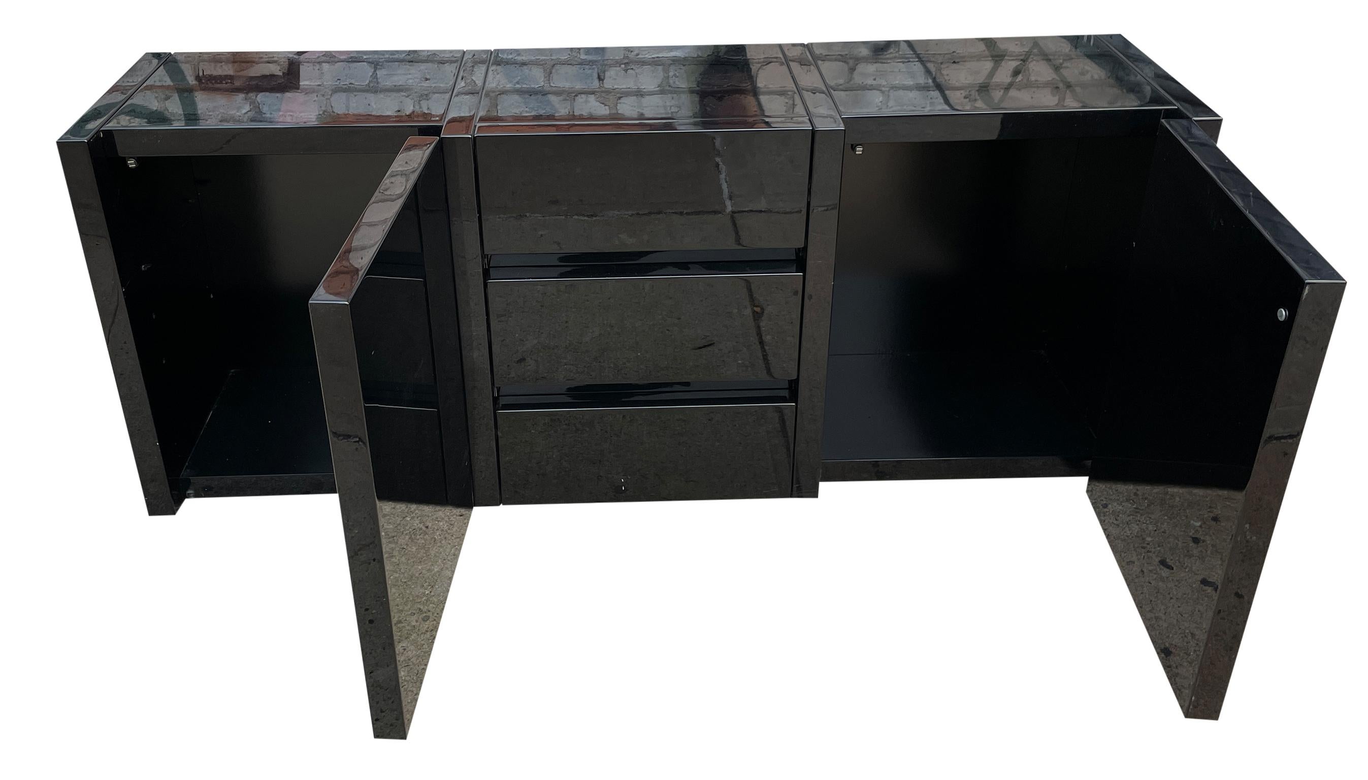 Late 20th Century Mid-Century Modern Directional Black Lacquer Credenza 3 Drawer 2 Cabinet Doors