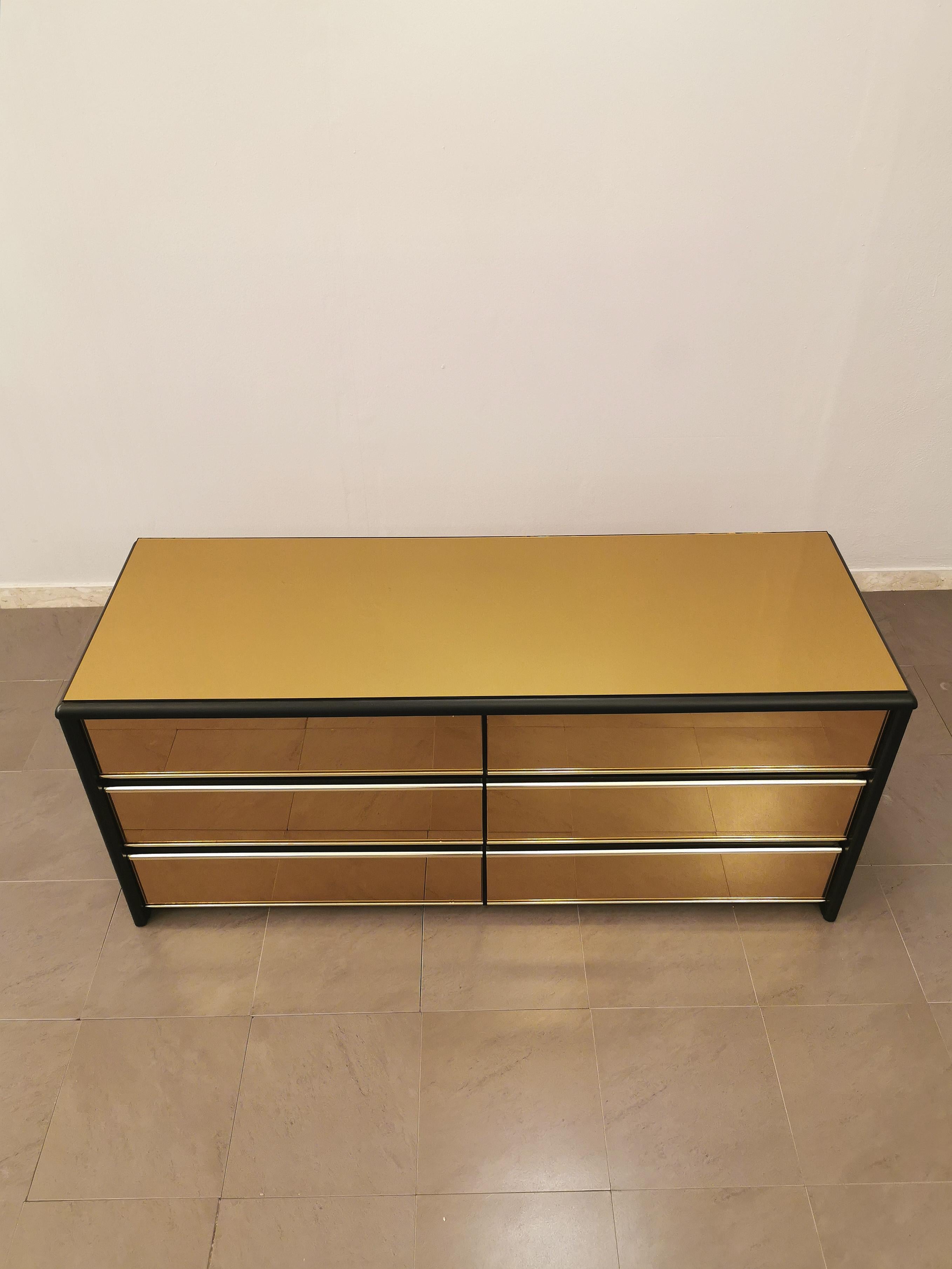 Midcentury Modern Dresser Chest of Drawers Mirrored Glass Black Wood Italy 1970s In Good Condition In Palermo, IT