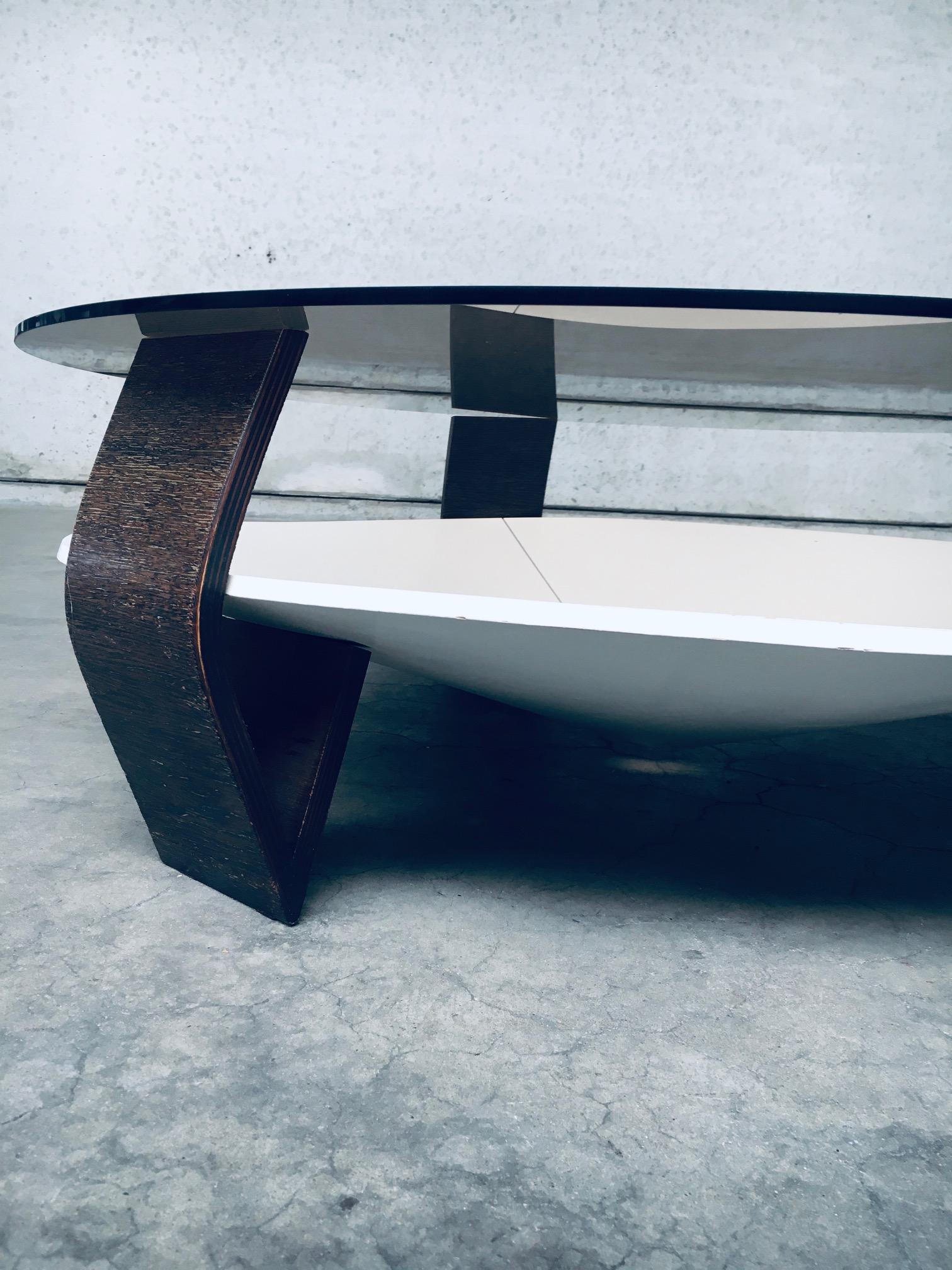 Midcentury Modern Dutch Design Wenge & Smoke Glass Couchtisch im Angebot 10