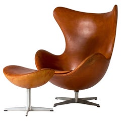 Retro Midcentury Modern "Egg" Lounge Chair and ottoman, Arne Jacobsen, Denmark, 1950s