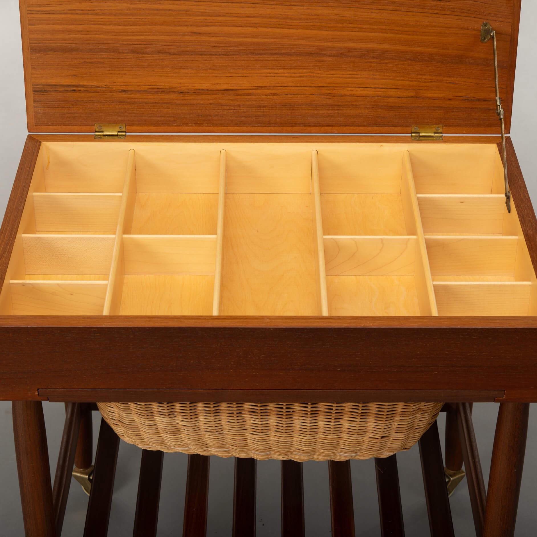 Midcentury Modern Ejvind Johannson Teak Sewing Table for FDB Mobler, 1960s For Sale 3
