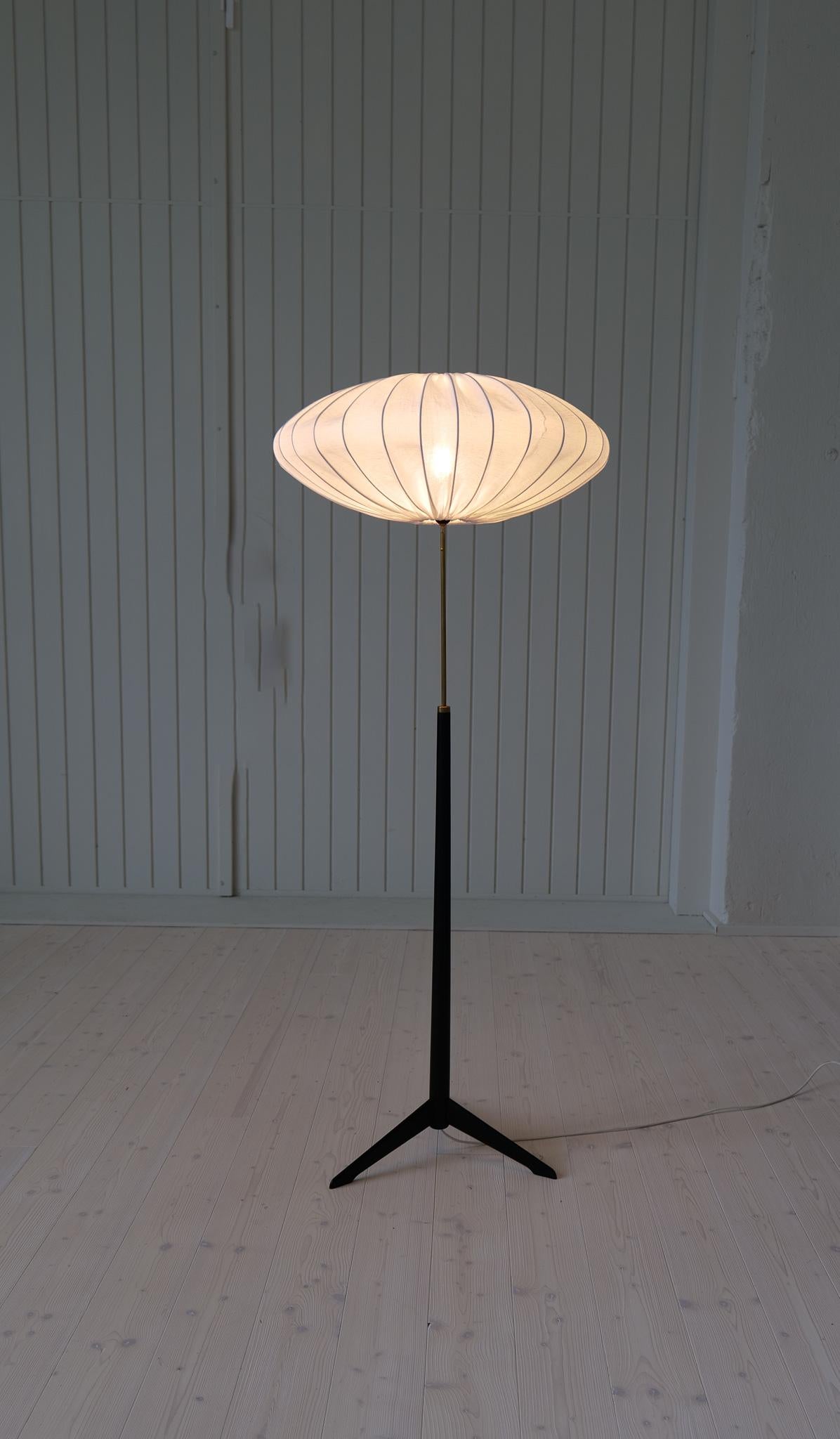 Lámpara de pie moderna de mediados de siglo, Model G-34, Bergboms, Suecia, años 60 en venta 3