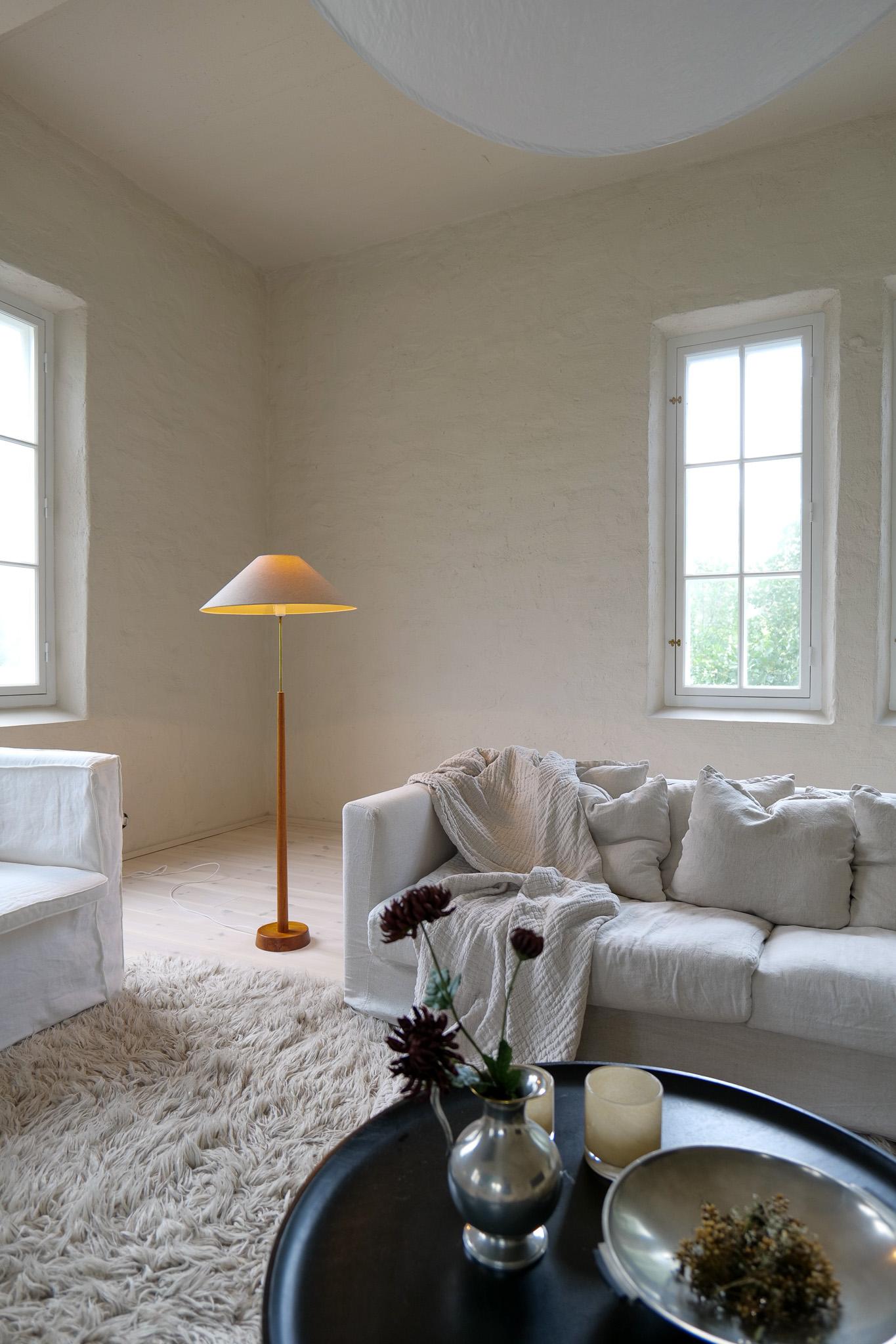 Lampadaire moderne du milieu du siècle, teck et laiton Bergboms, Suède, années 1960 Bon état - En vente à Hillringsberg, SE