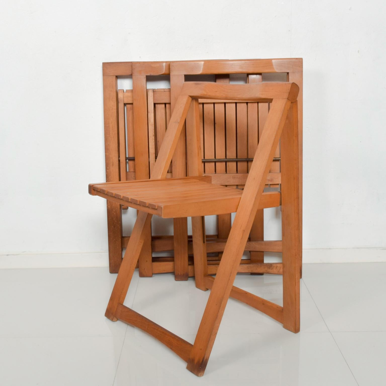 romanian folding chairs