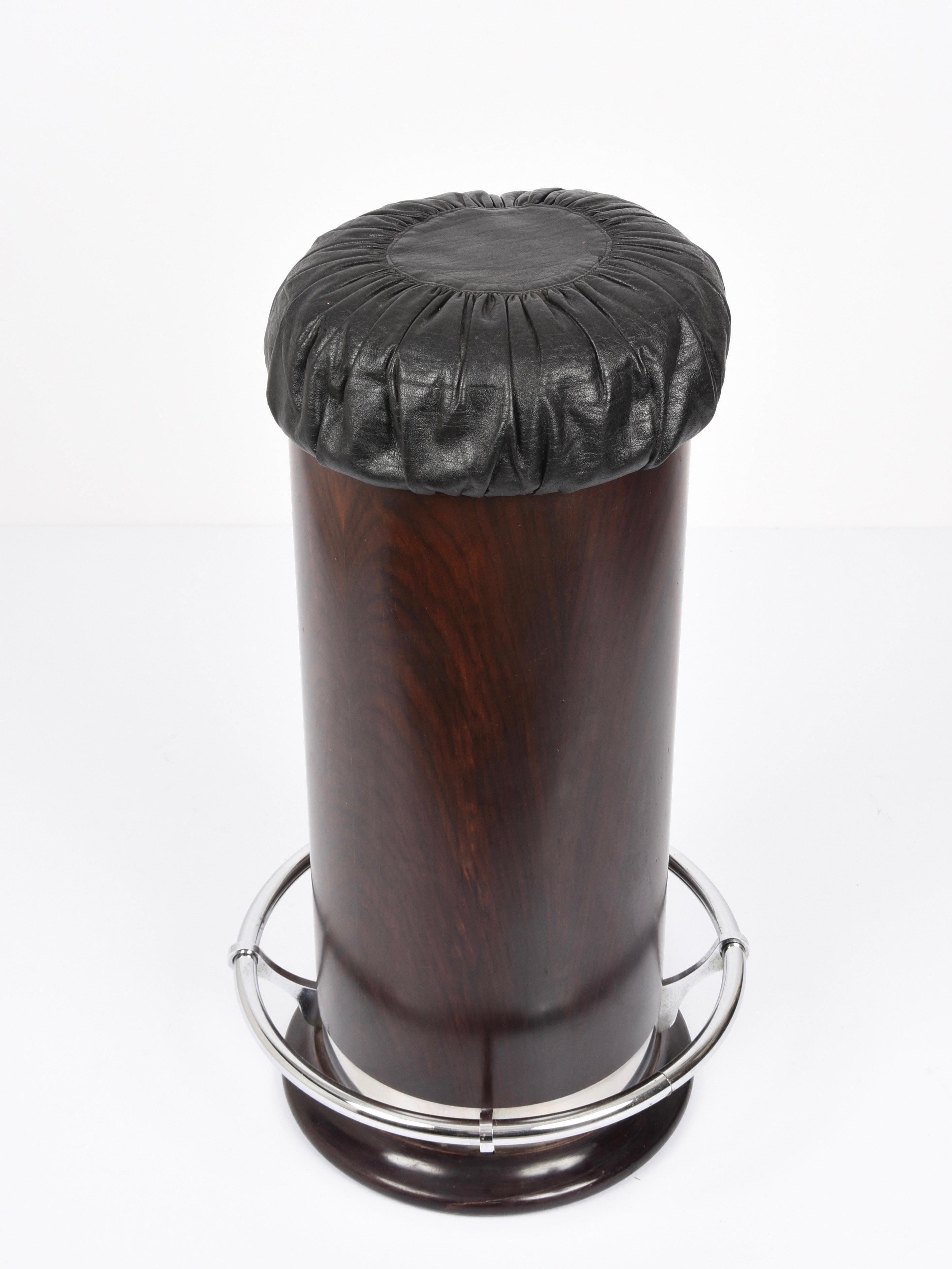 Tabouret de bar français moderne du milieu du siècle en bois, métal chromé et cuir noir, années 1930 en vente 2