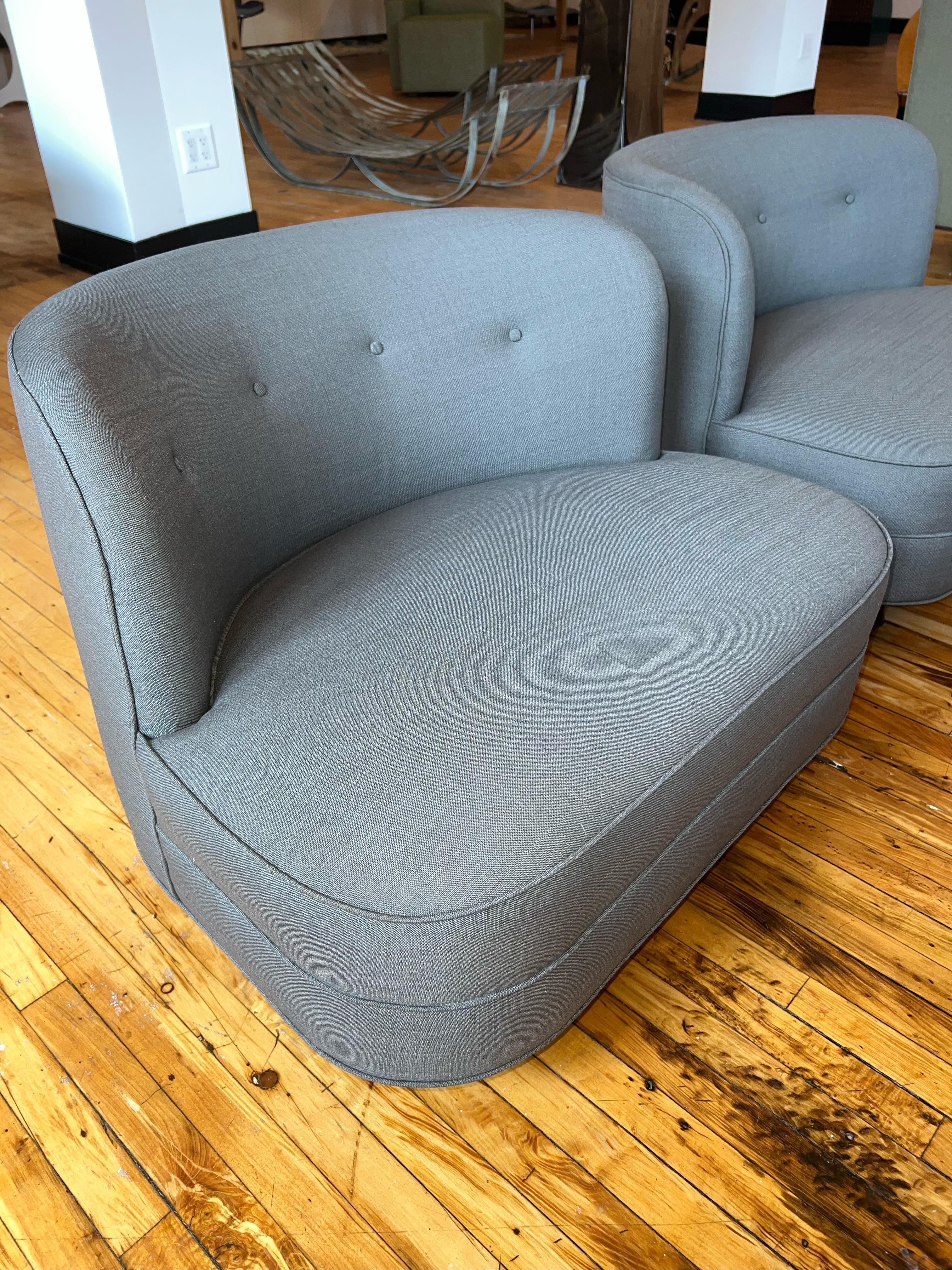 Gilbert Rhode Midcentury Modern Grey Slipper Low Low Lounge Chairs Pair In Good Condition For Sale In Chicago, IL