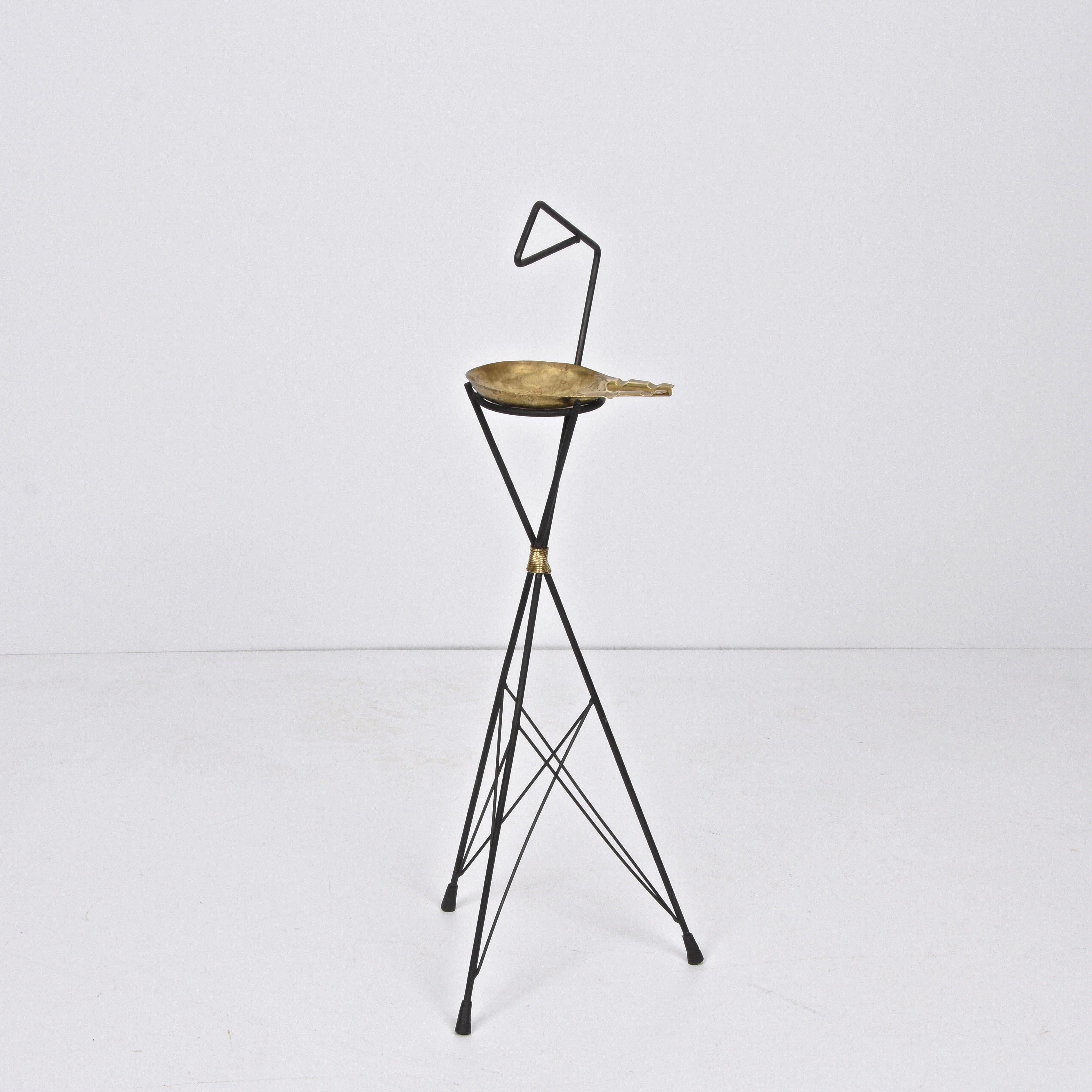 Mid-Century Modern Gilded Brass and Black Iron Italian Ashtray, 1950s 1